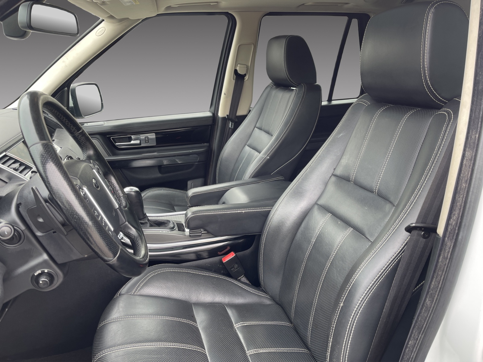 LAND ROVER Range Rover Sport 3.0 TDV6 SE Automatic-image-8
