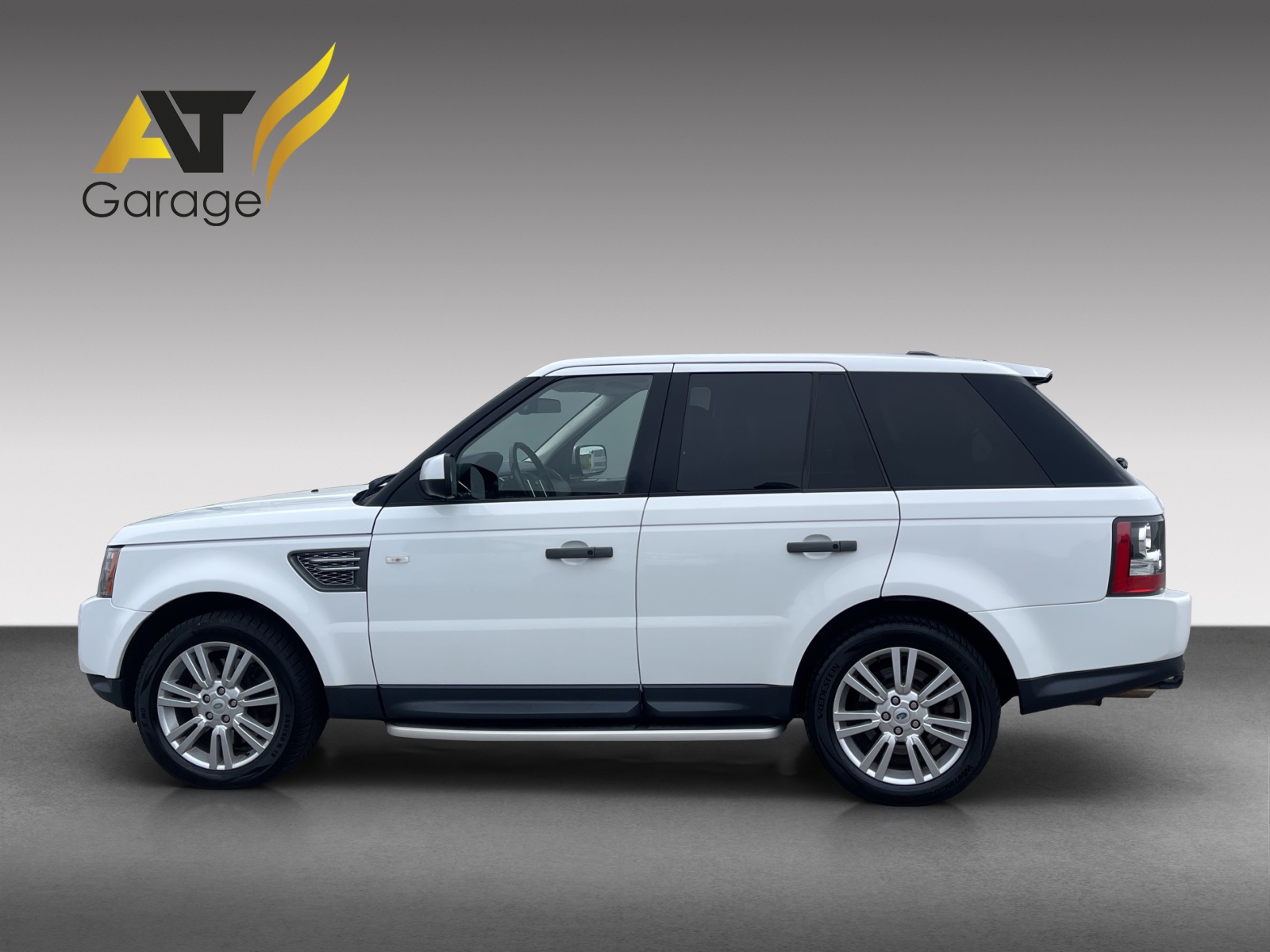 LAND ROVER Range Rover Sport 3.0 TDV6 SE Automatic-image-2