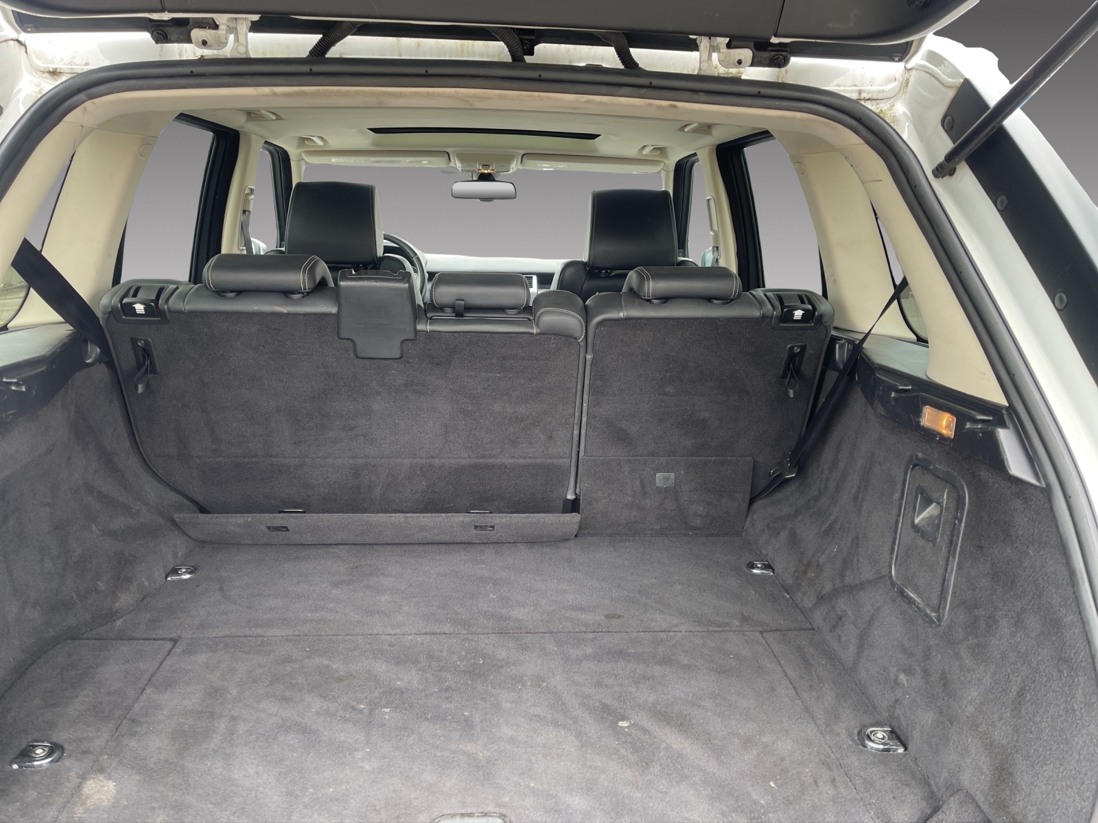 LAND ROVER Range Rover Sport 3.0 TDV6 SE Automatic-image-19