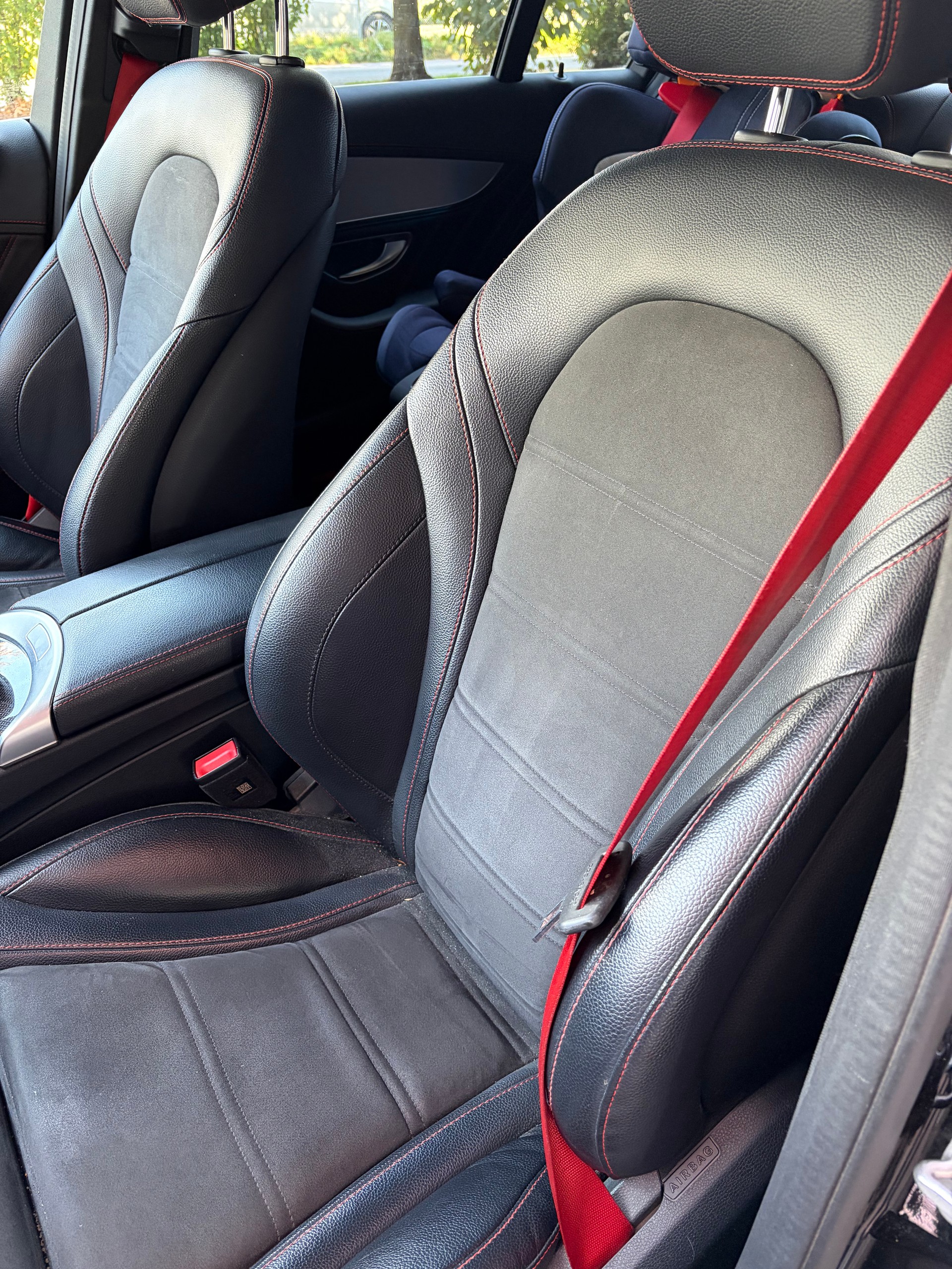 MERCEDES-BENZ C 43 AMG 4matic-image-9