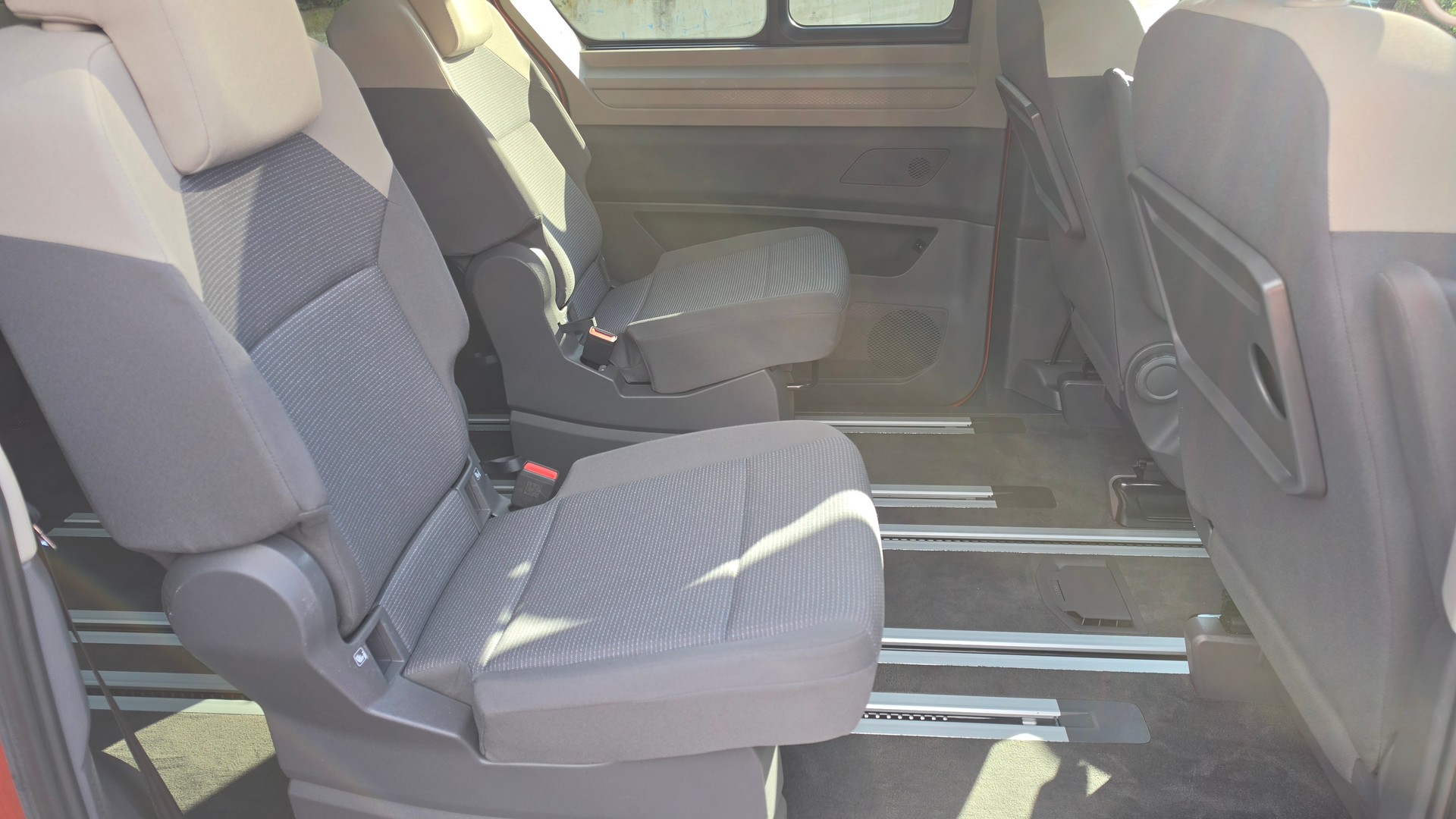 VW Multivan 2.0 TSI DSG-image-7