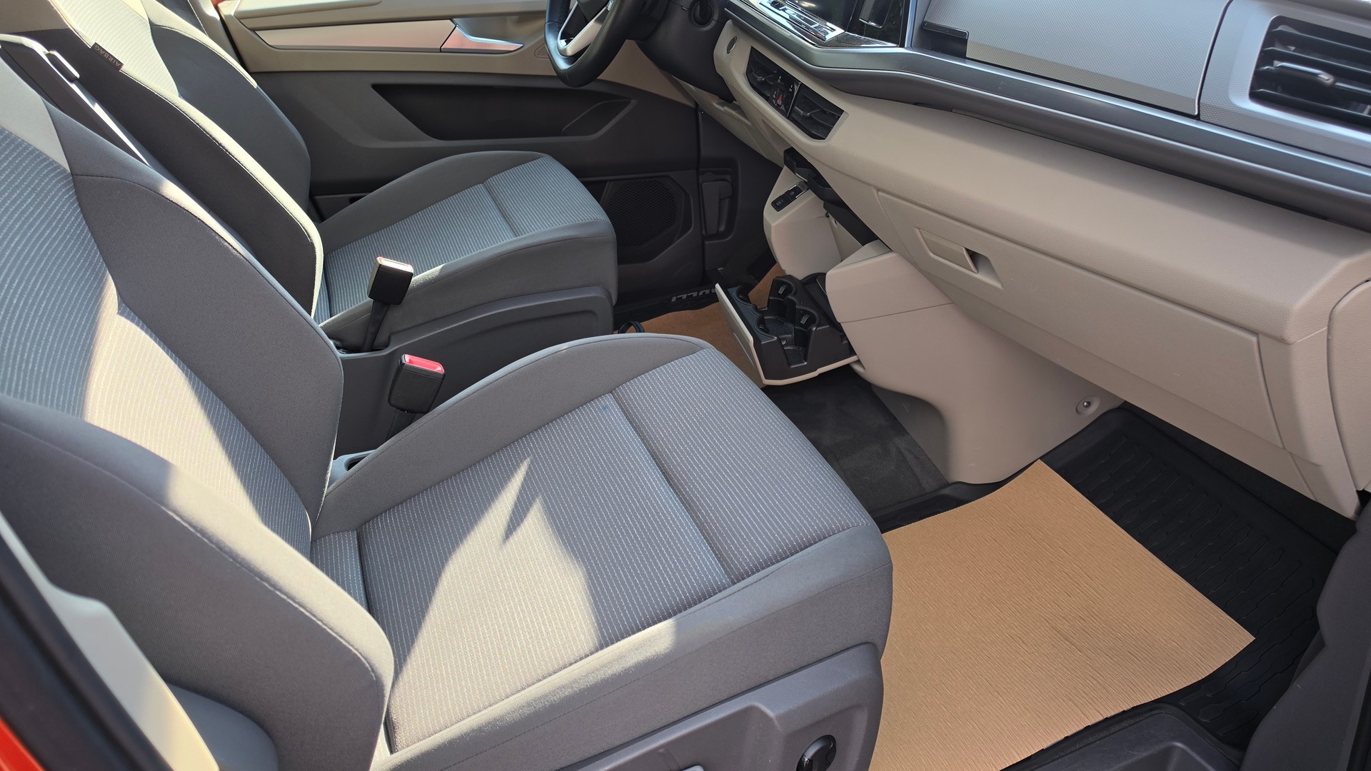 VW Multivan 2.0 TSI DSG-image-9
