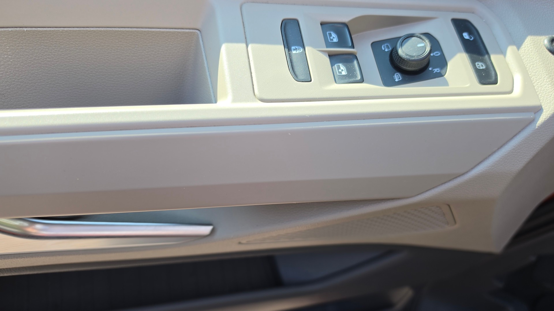 VW Multivan 2.0 TSI DSG-image-10