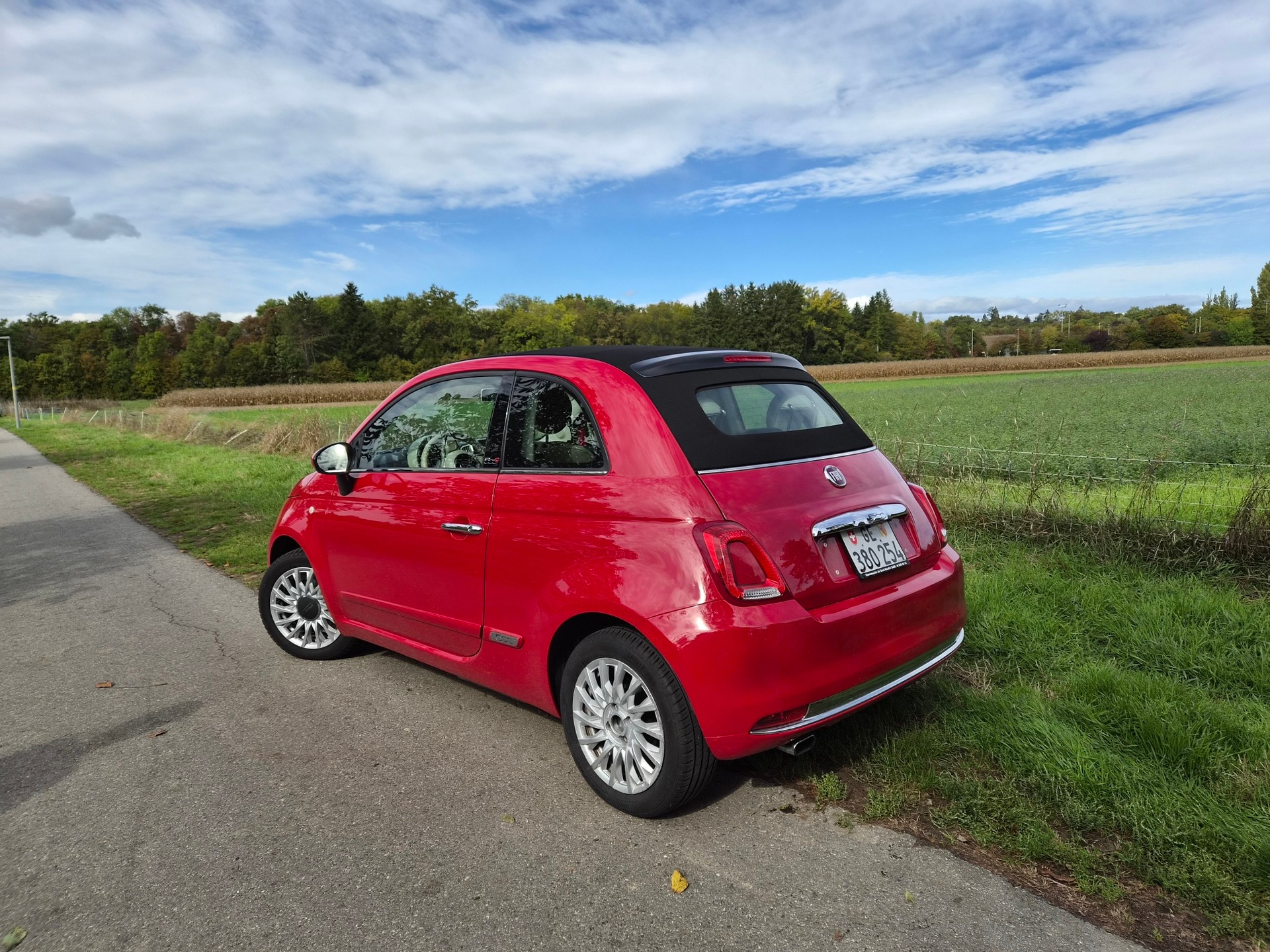 FIAT 500 TwinAir Cabrio-image-1