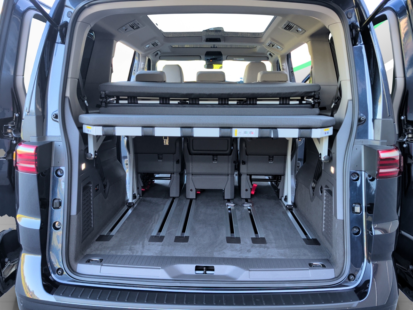 VW Multivan 2.0 TDI DSG-image-14