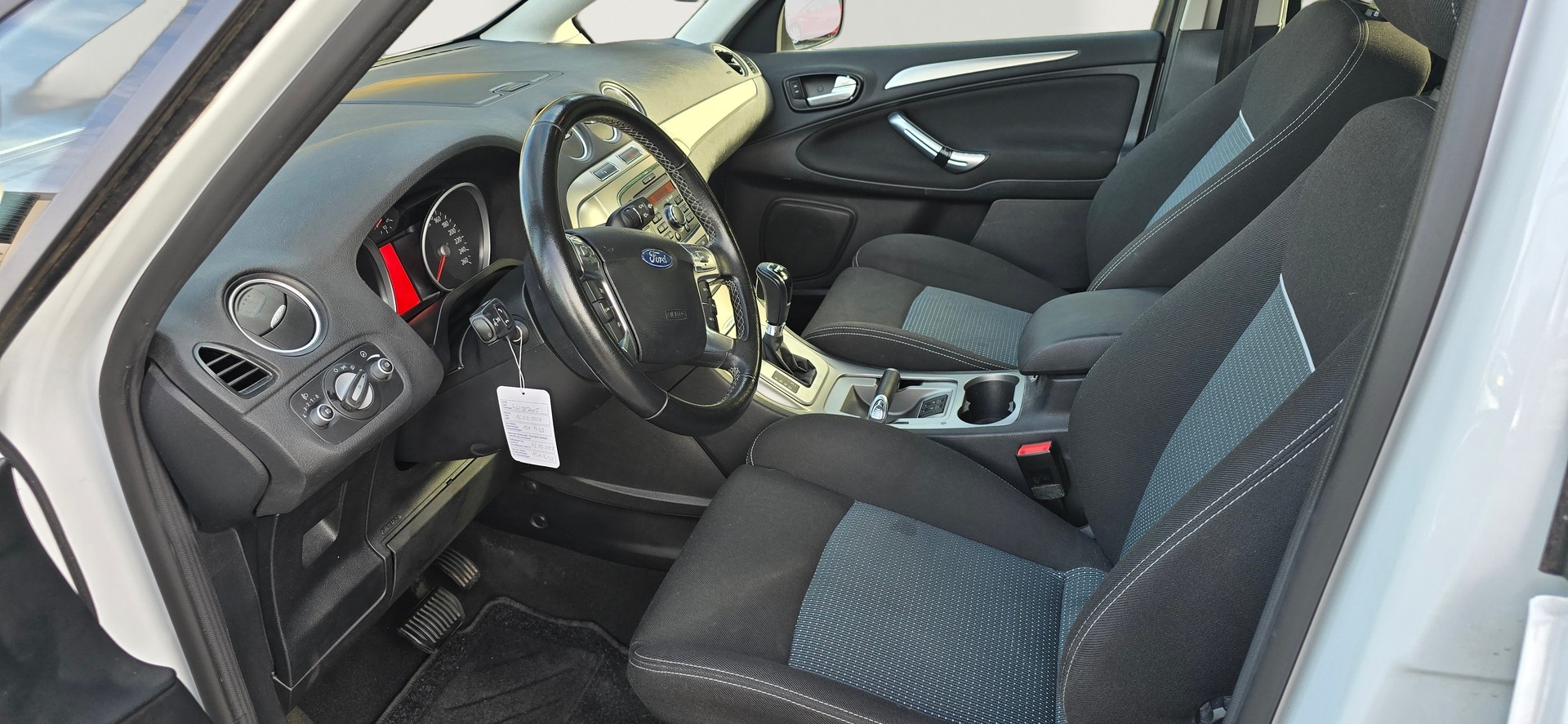 FORD 2.0 TDCi Carvin Automat 7 Plätze-image-8