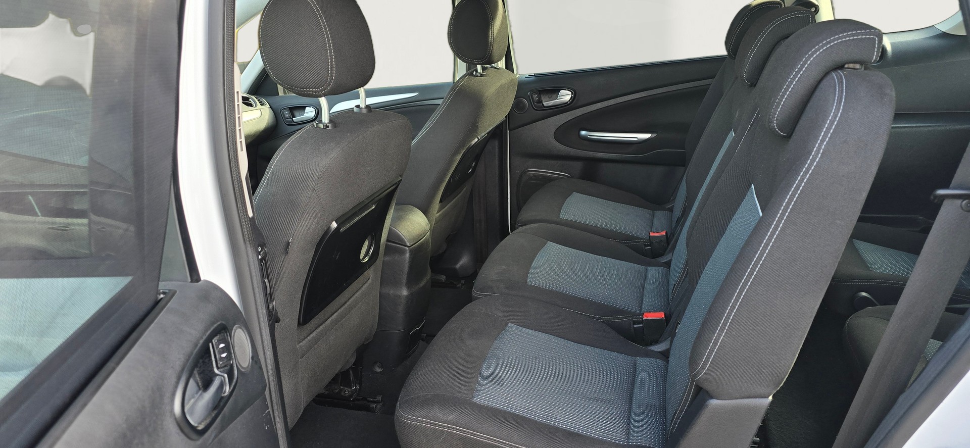 FORD 2.0 TDCi Carvin Automat 7 Plätze-image-9