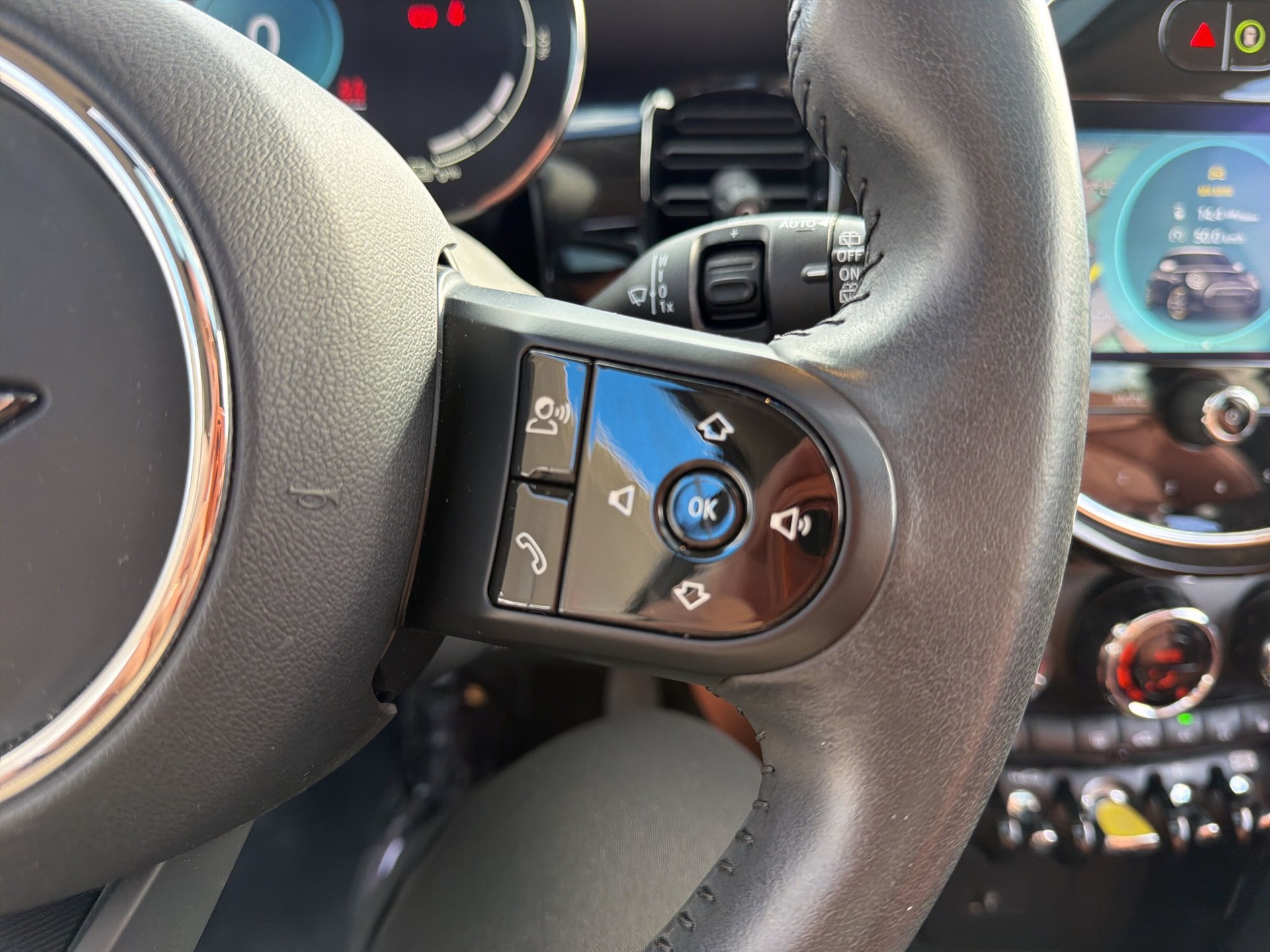 MINI Cooper SE-image-15