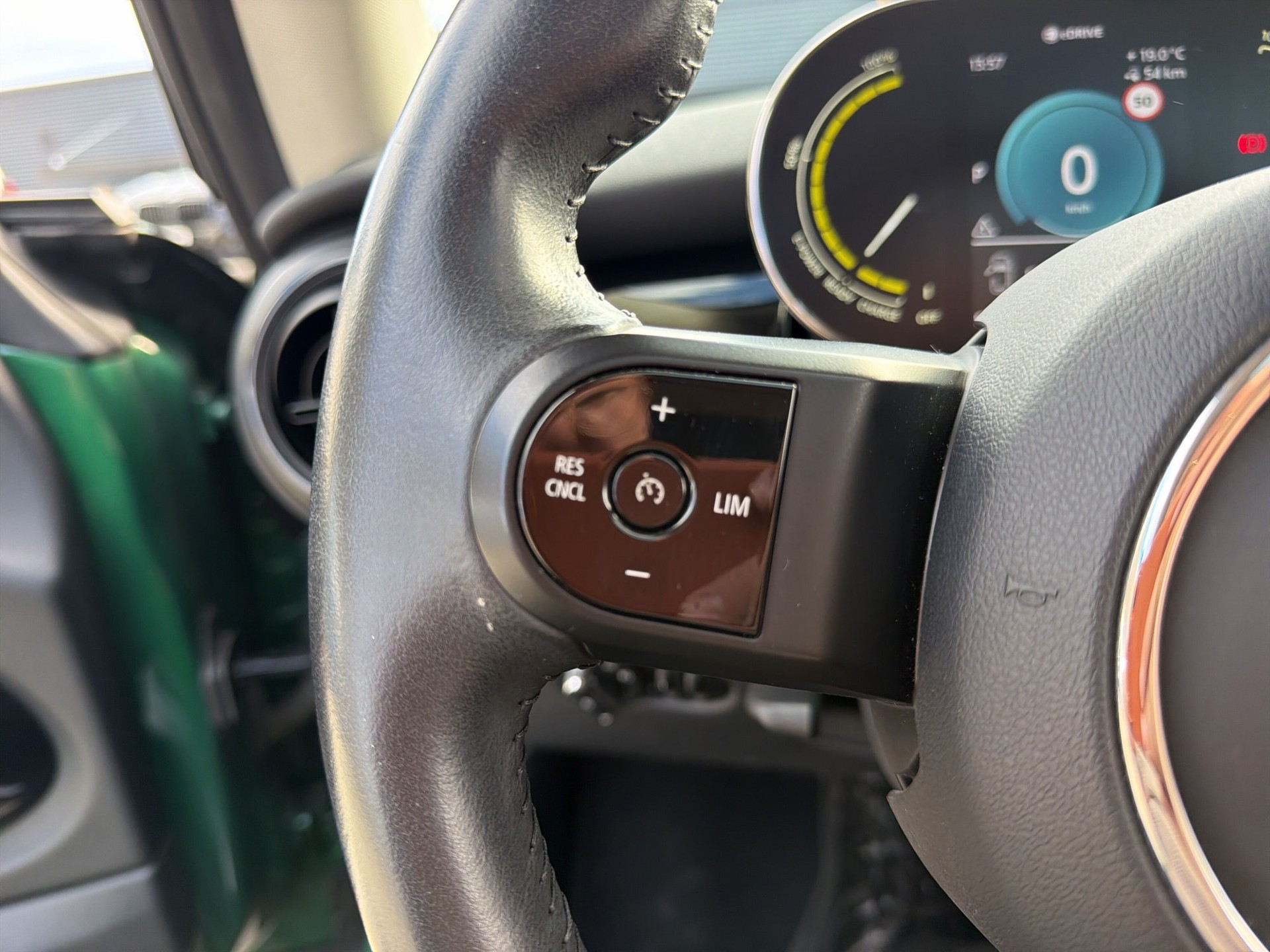 MINI Cooper SE-image-14