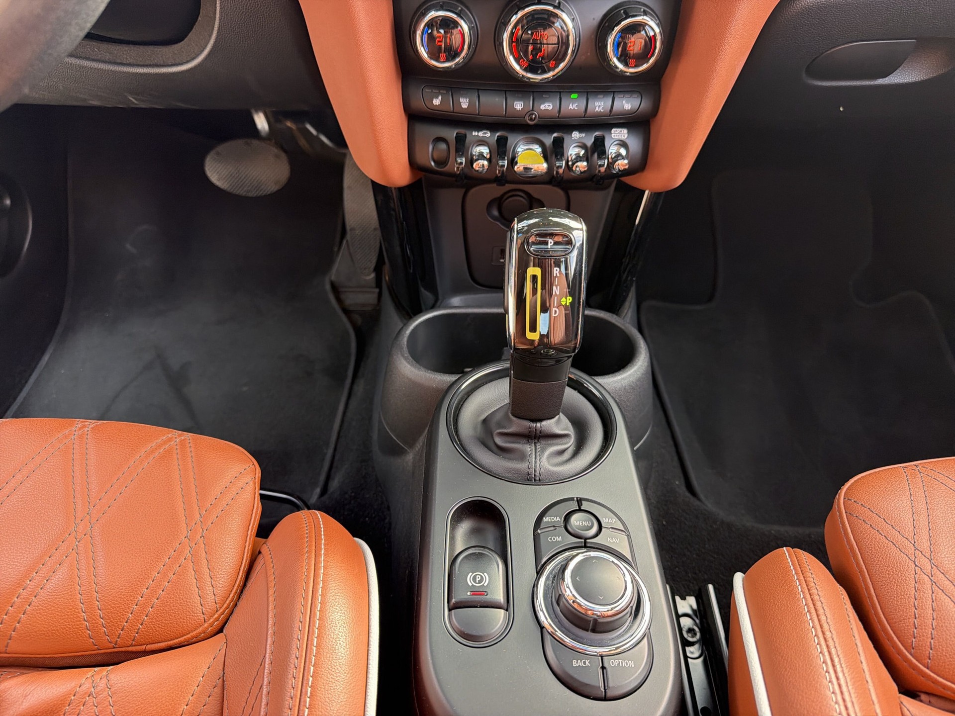MINI Cooper SE-image-12