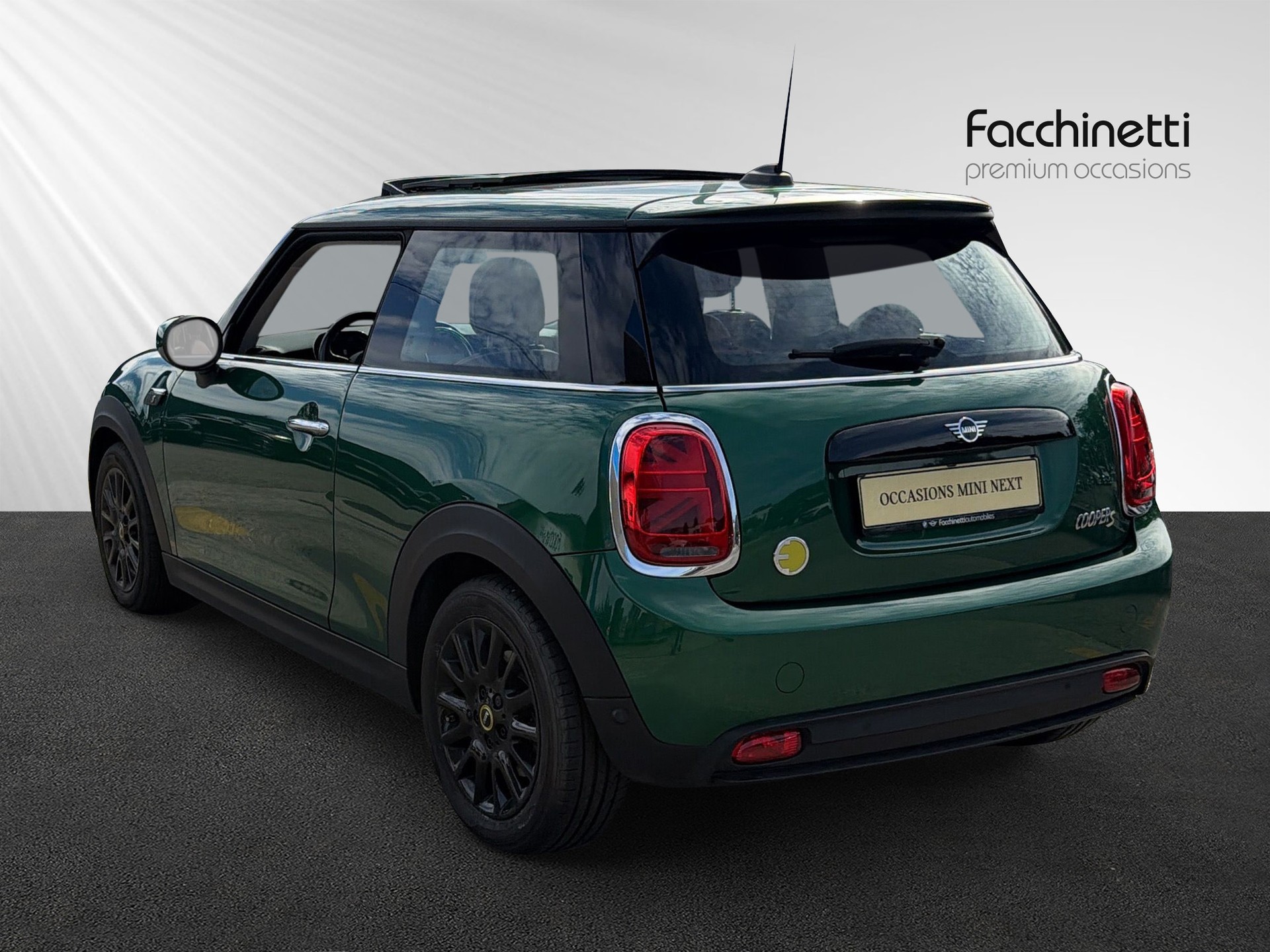 MINI Cooper SE-image-2