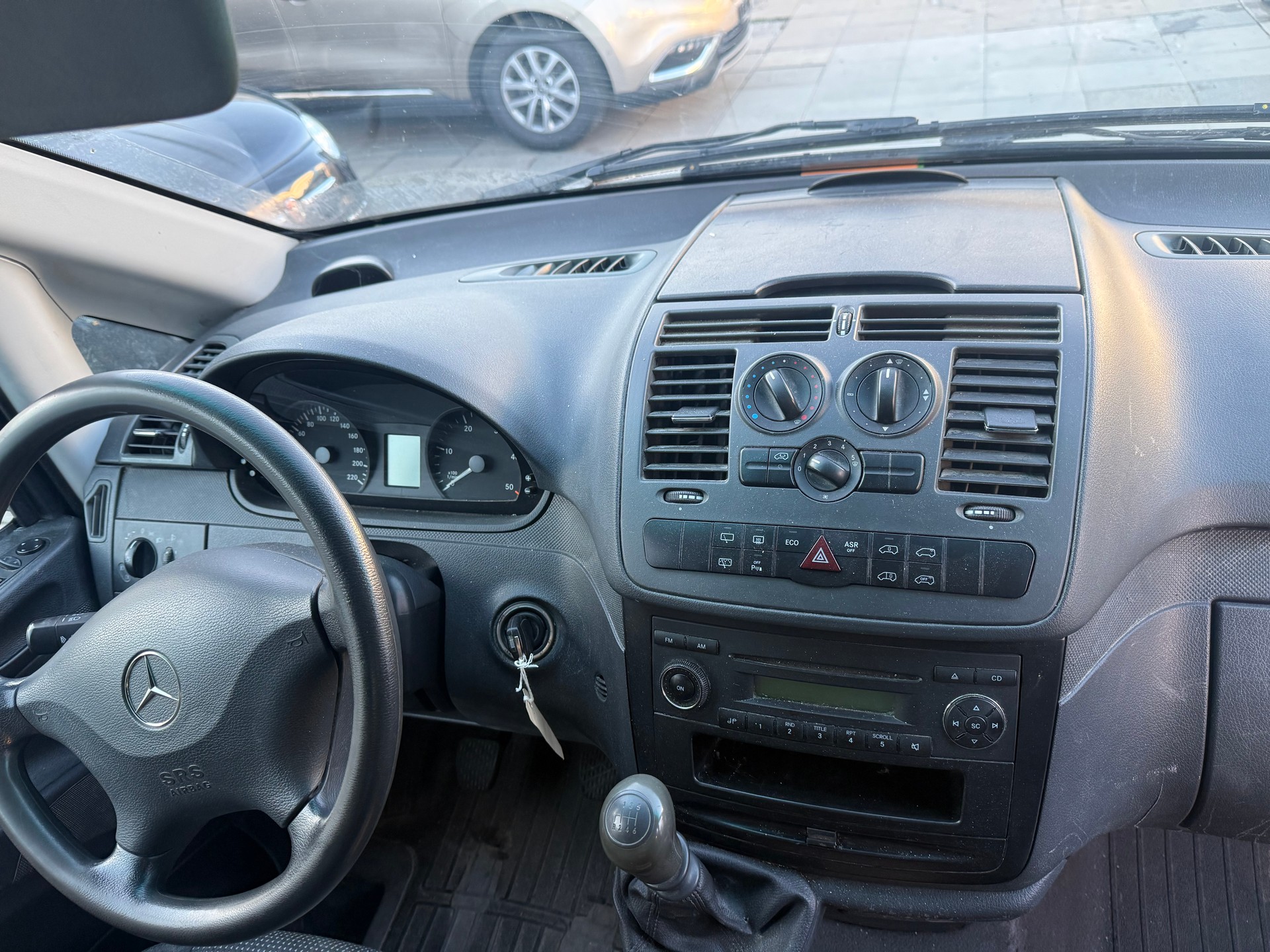 MERCEDES-BENZ Vito 113 CDI Mixto L-image-9