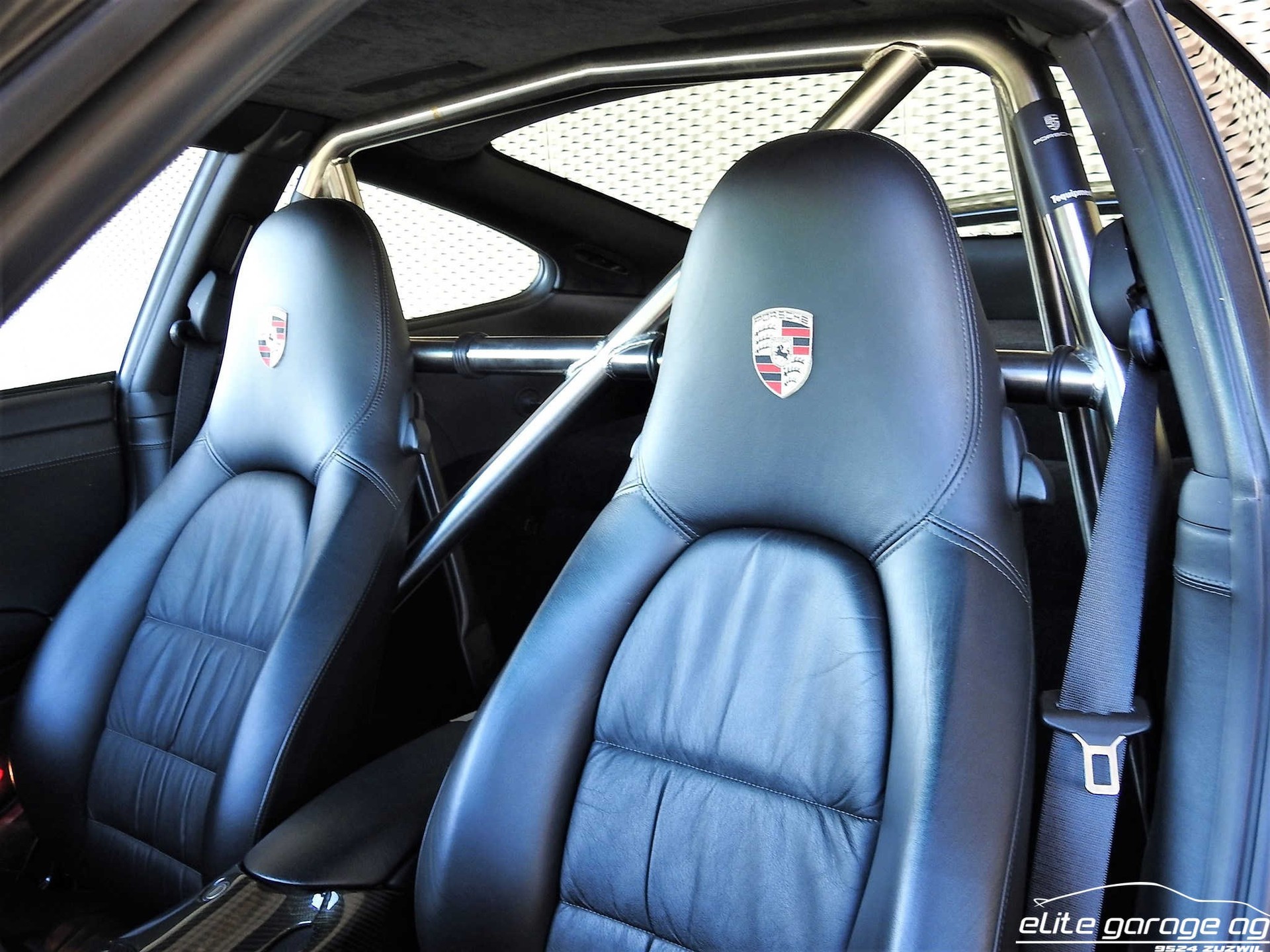 PORSCHE 911 Turbo-image-9