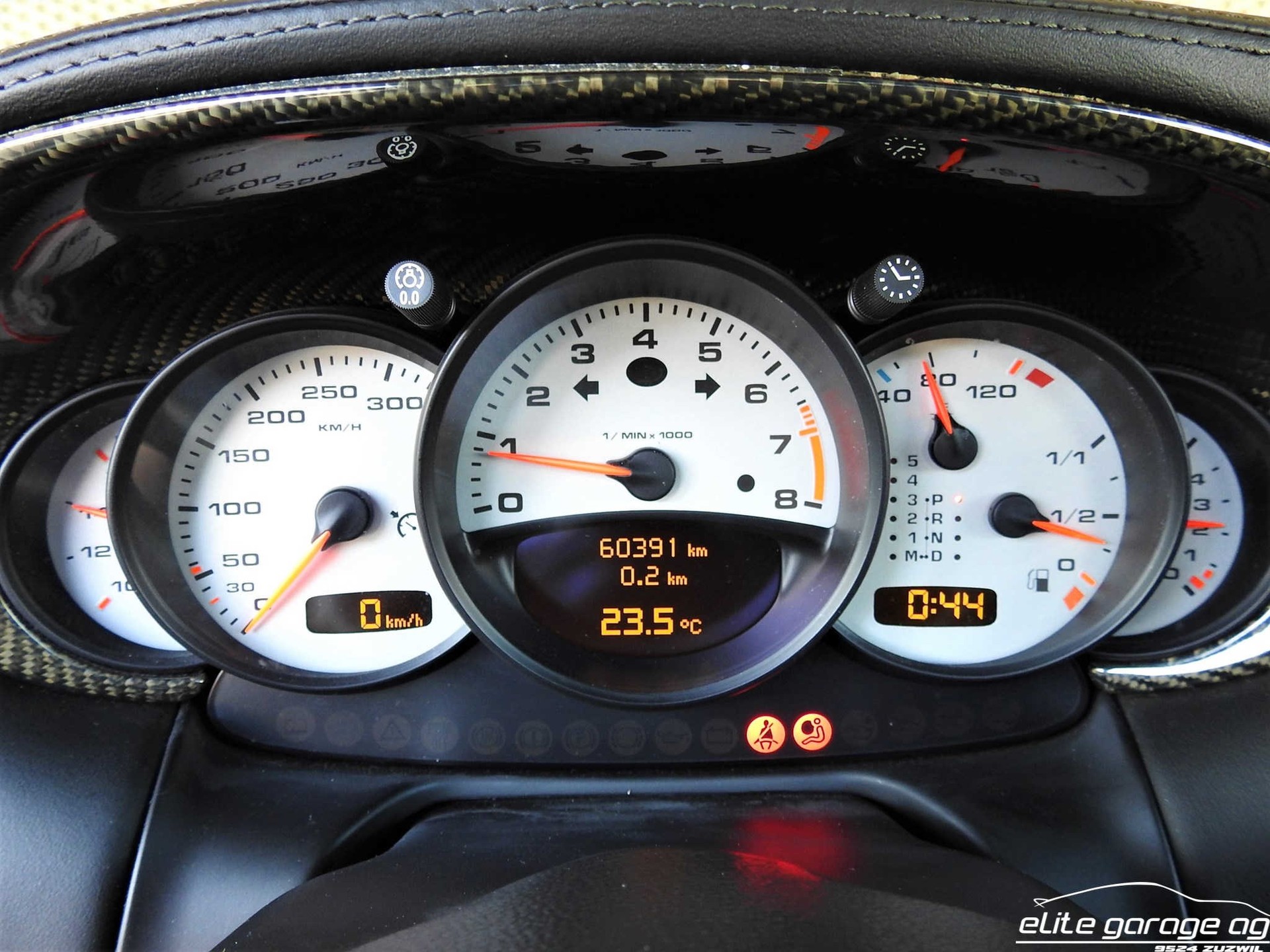 PORSCHE 911 Turbo-image-15