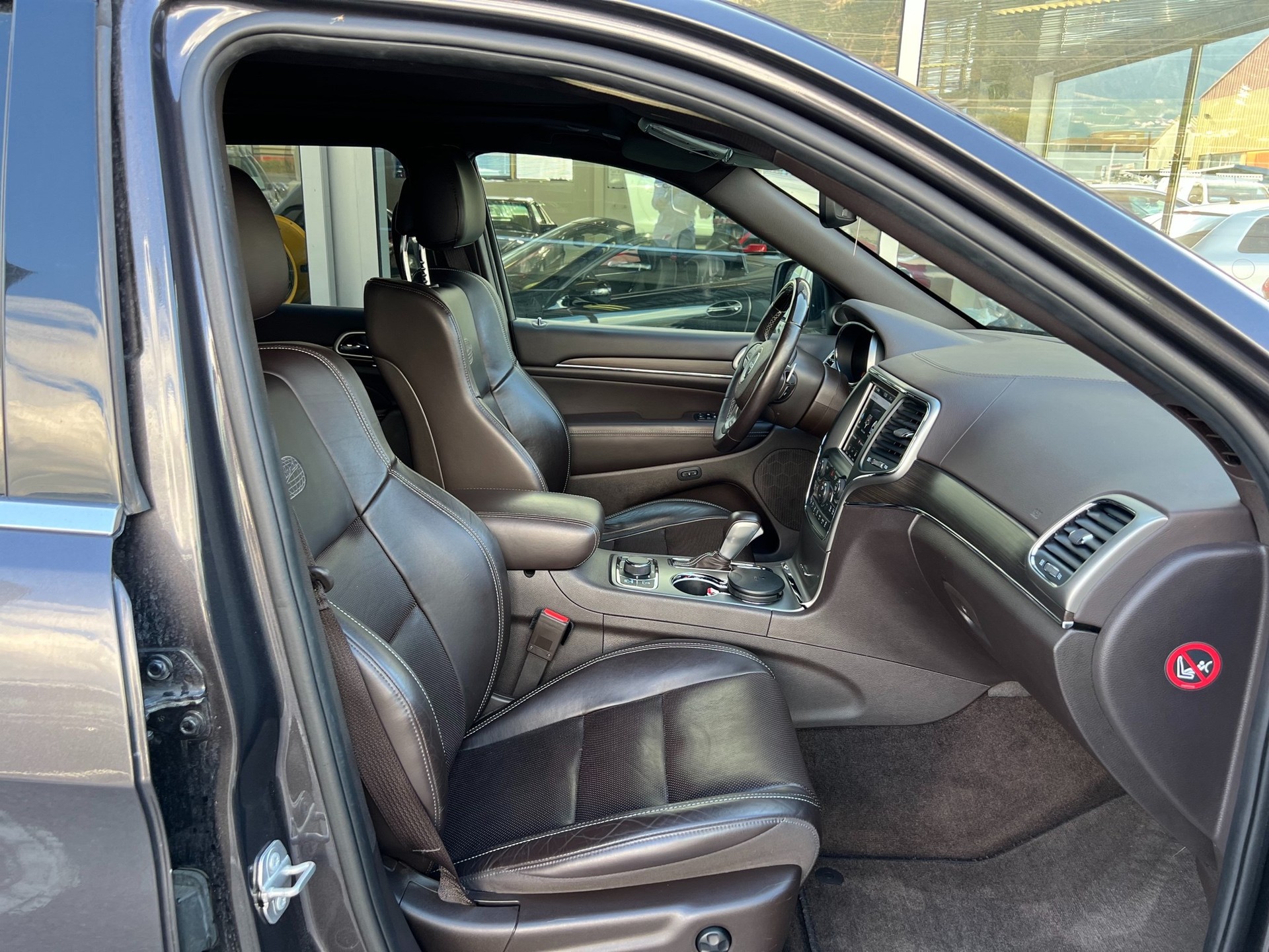 JEEP Grand Cherokee 3.6 V6 Overland Automatic-image-10