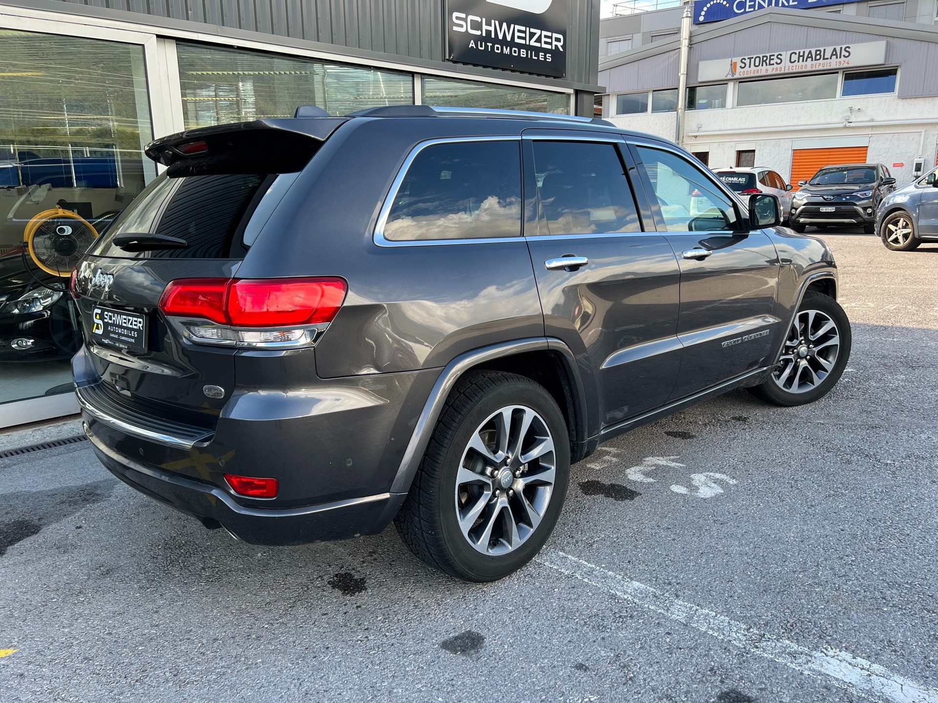 JEEP Grand Cherokee 3.6 V6 Overland Automatic-image-12