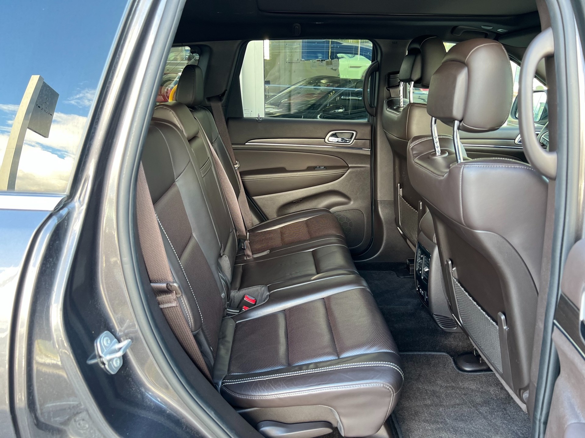 JEEP Grand Cherokee 3.6 V6 Overland Automatic-image-9