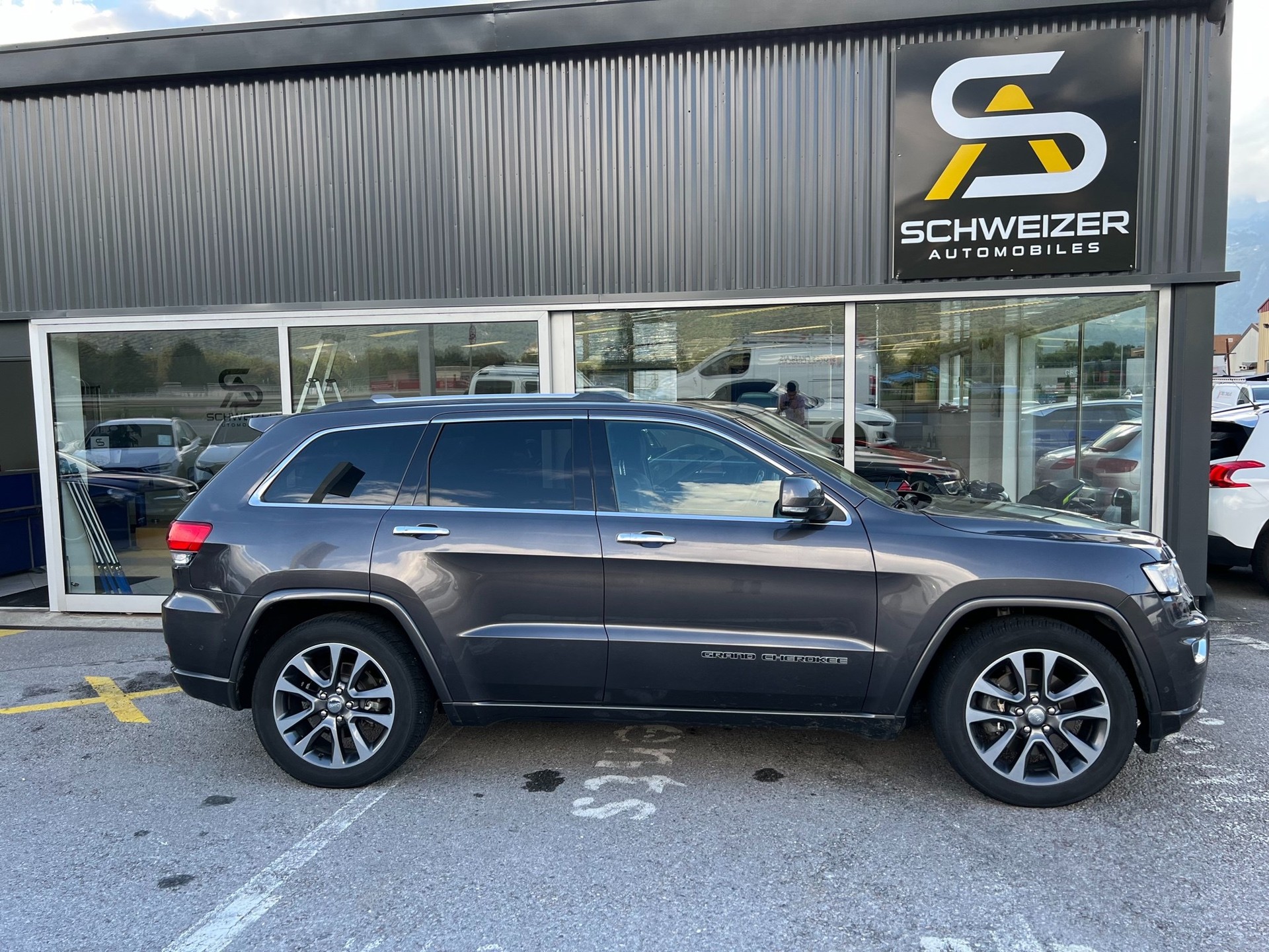 JEEP Grand Cherokee 3.6 V6 Overland Automatic-image-0