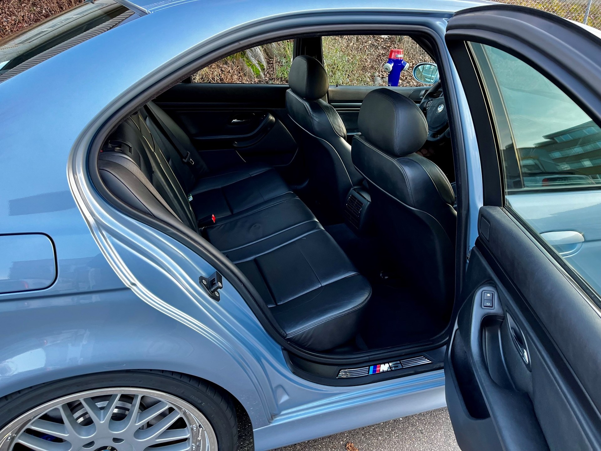 BMW M5-image-11