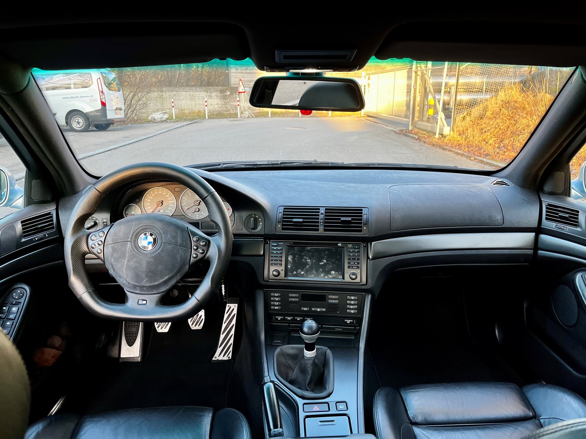 BMW M5-image-12