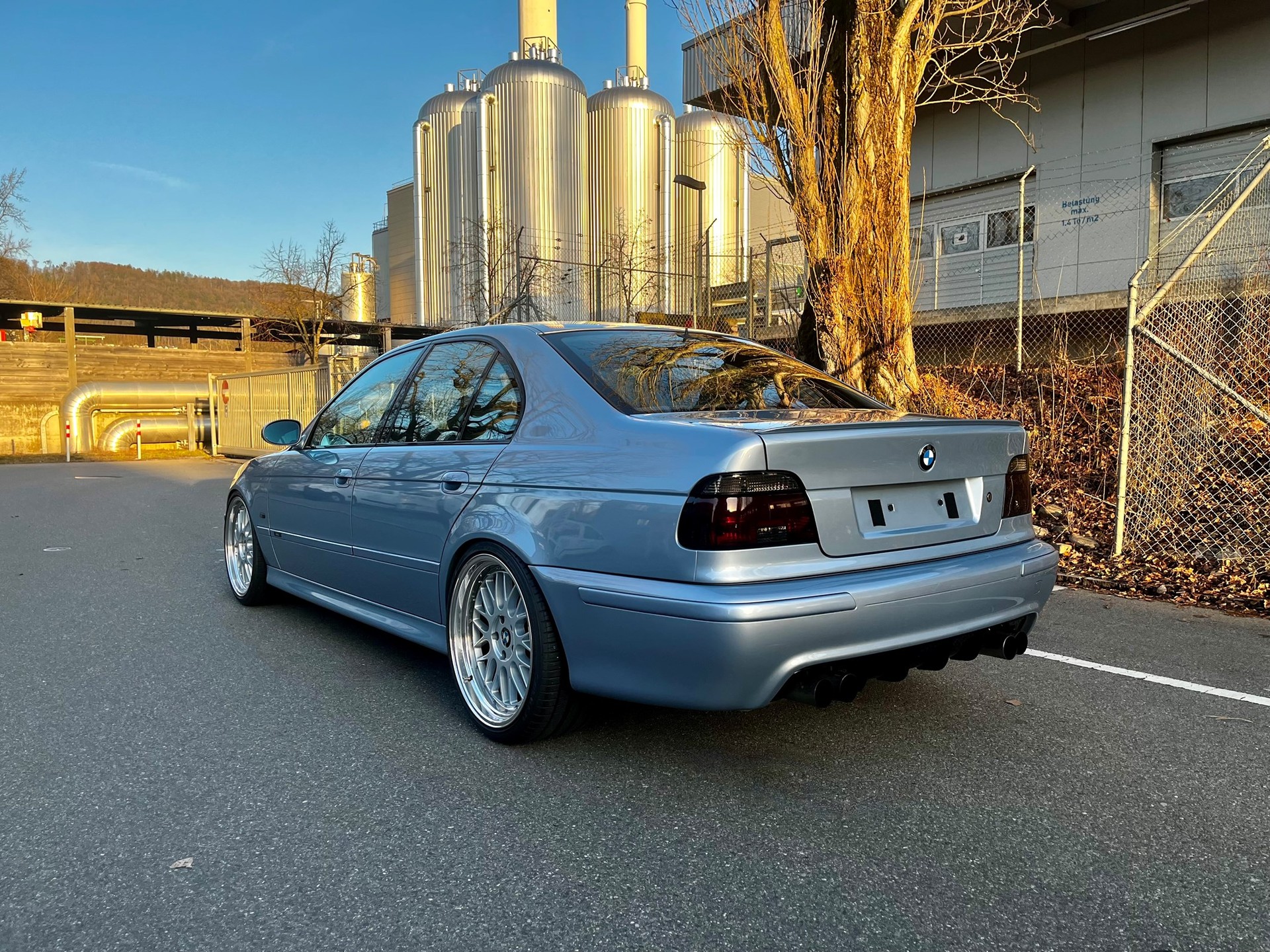 BMW M5-image-6