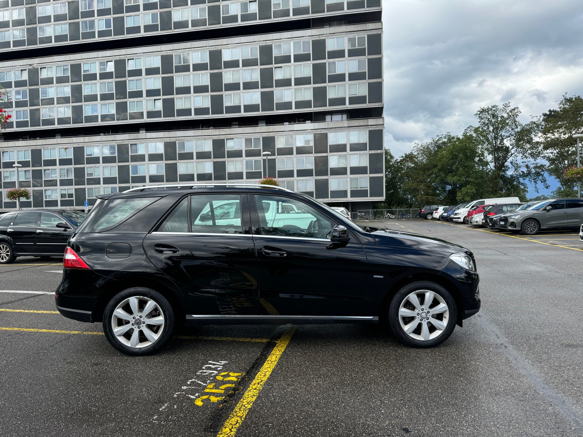 MERCEDES-BENZ ML 250 BlueTEC Edition 4Matic 7G-Tronic-image-6