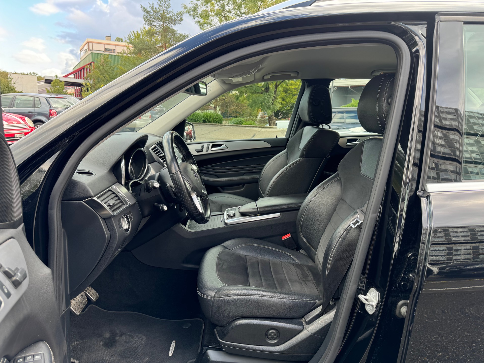 MERCEDES-BENZ ML 250 BlueTEC Edition 4Matic 7G-Tronic-image-11