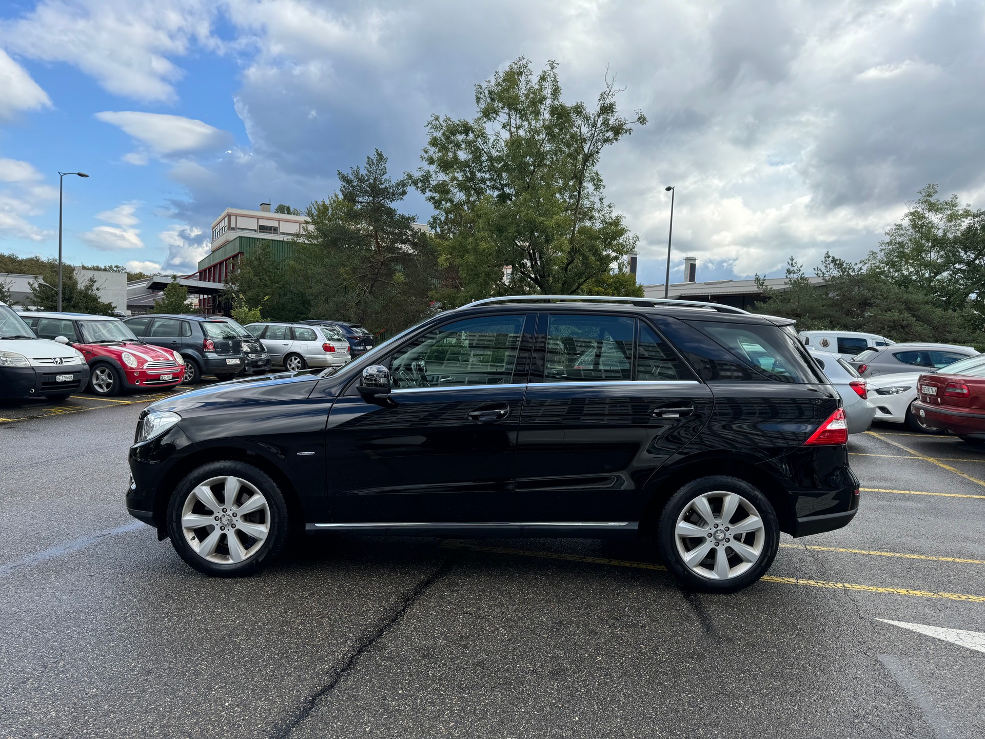 MERCEDES-BENZ ML 250 BlueTEC Edition 4Matic 7G-Tronic-image-5