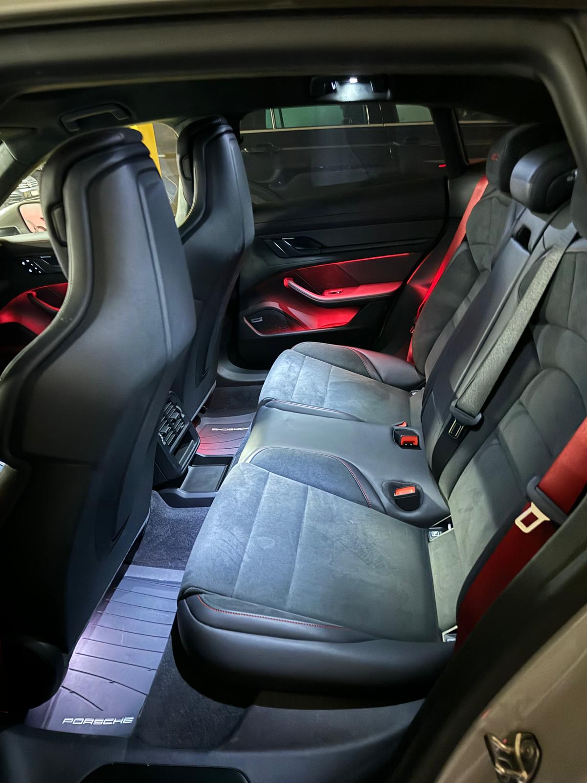 PORSCHE Taycan GTS Sport Turismo Performance Plus 93,4kWh-image-3