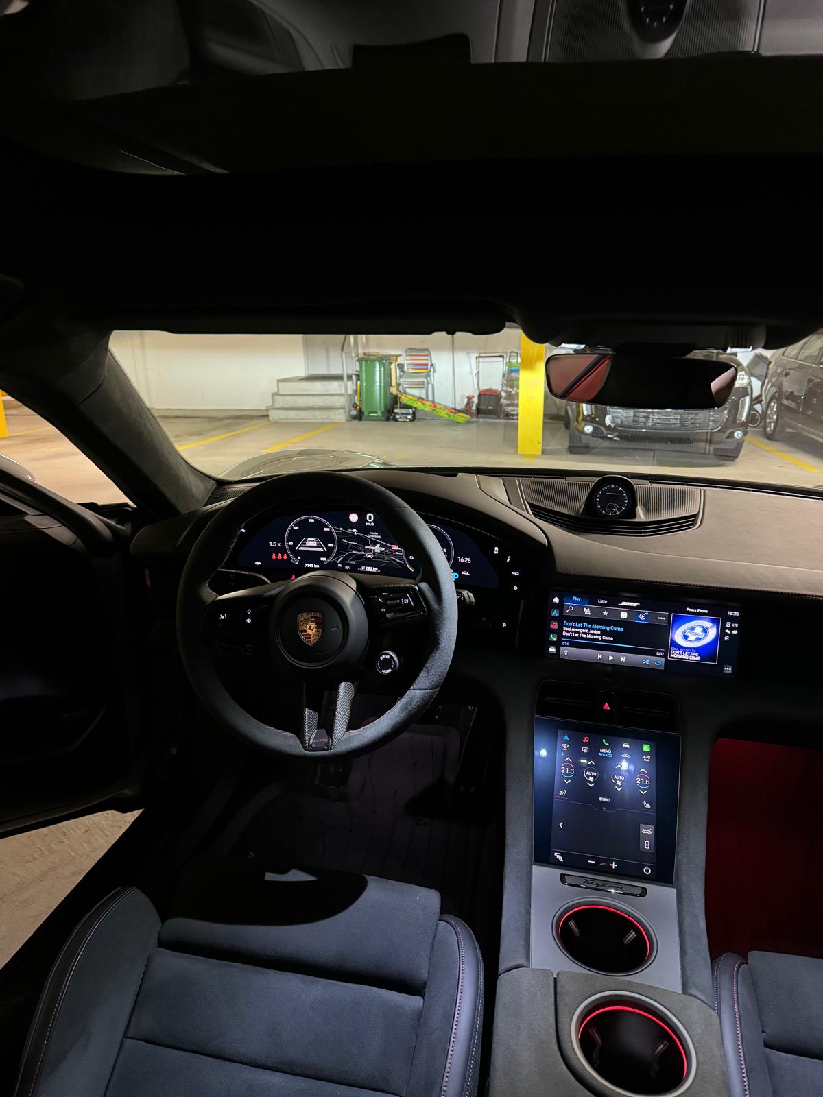 PORSCHE Taycan GTS Sport Turismo Performance Plus 93,4kWh-image-4
