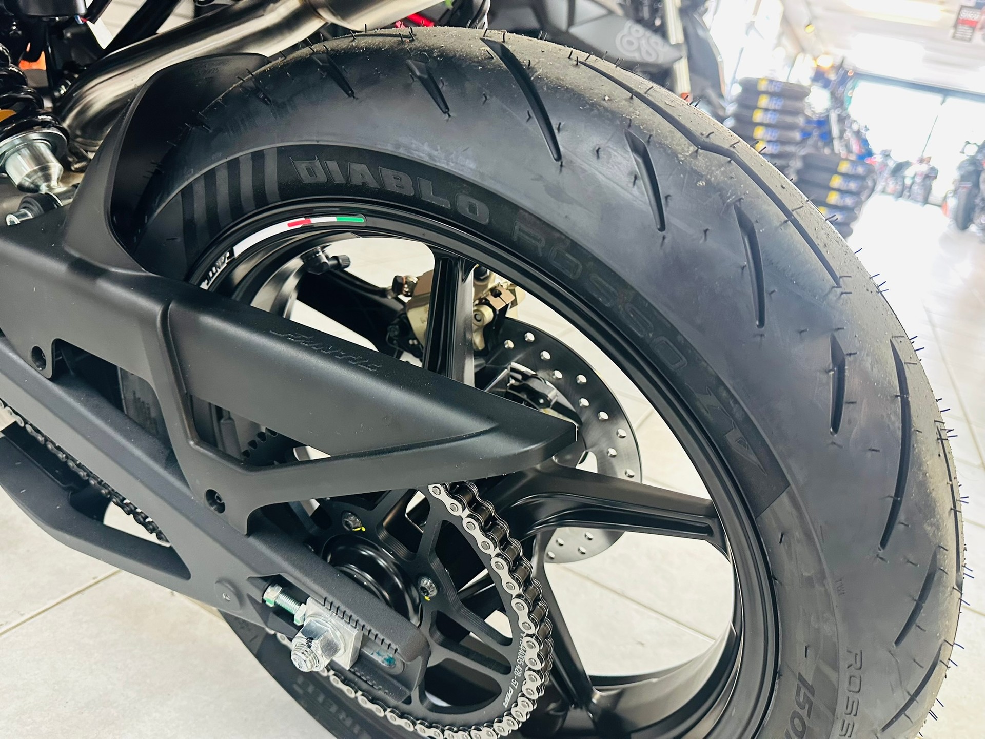 FANTIC STEALTH 125-image-7