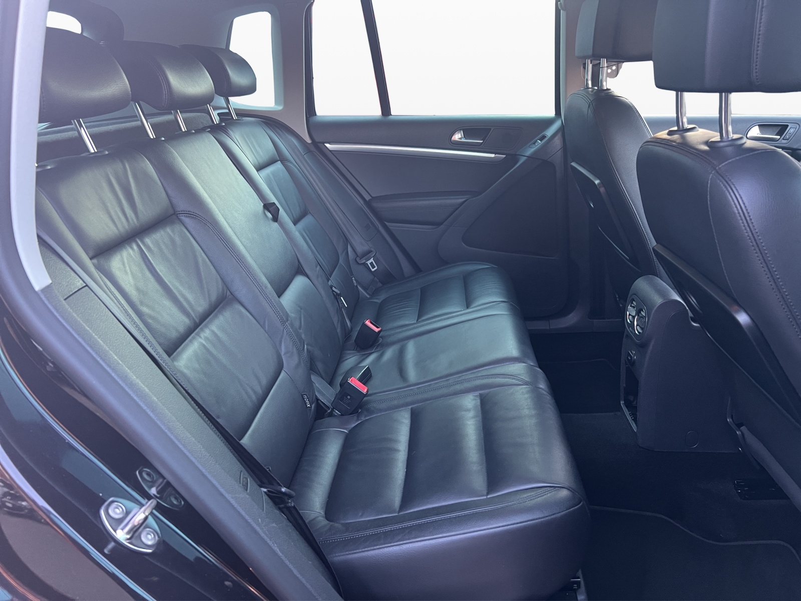 VW Tiguan 2.0 TSI Sport&Style 4Motion DSG-image-18
