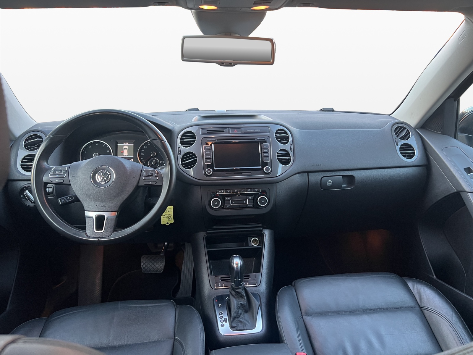 VW Tiguan 2.0 TSI Sport&Style 4Motion DSG-image-11