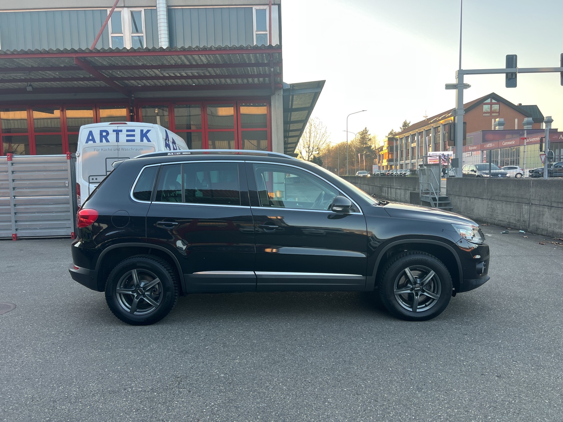 VW Tiguan 2.0 TSI Sport&Style 4Motion DSG-image-4