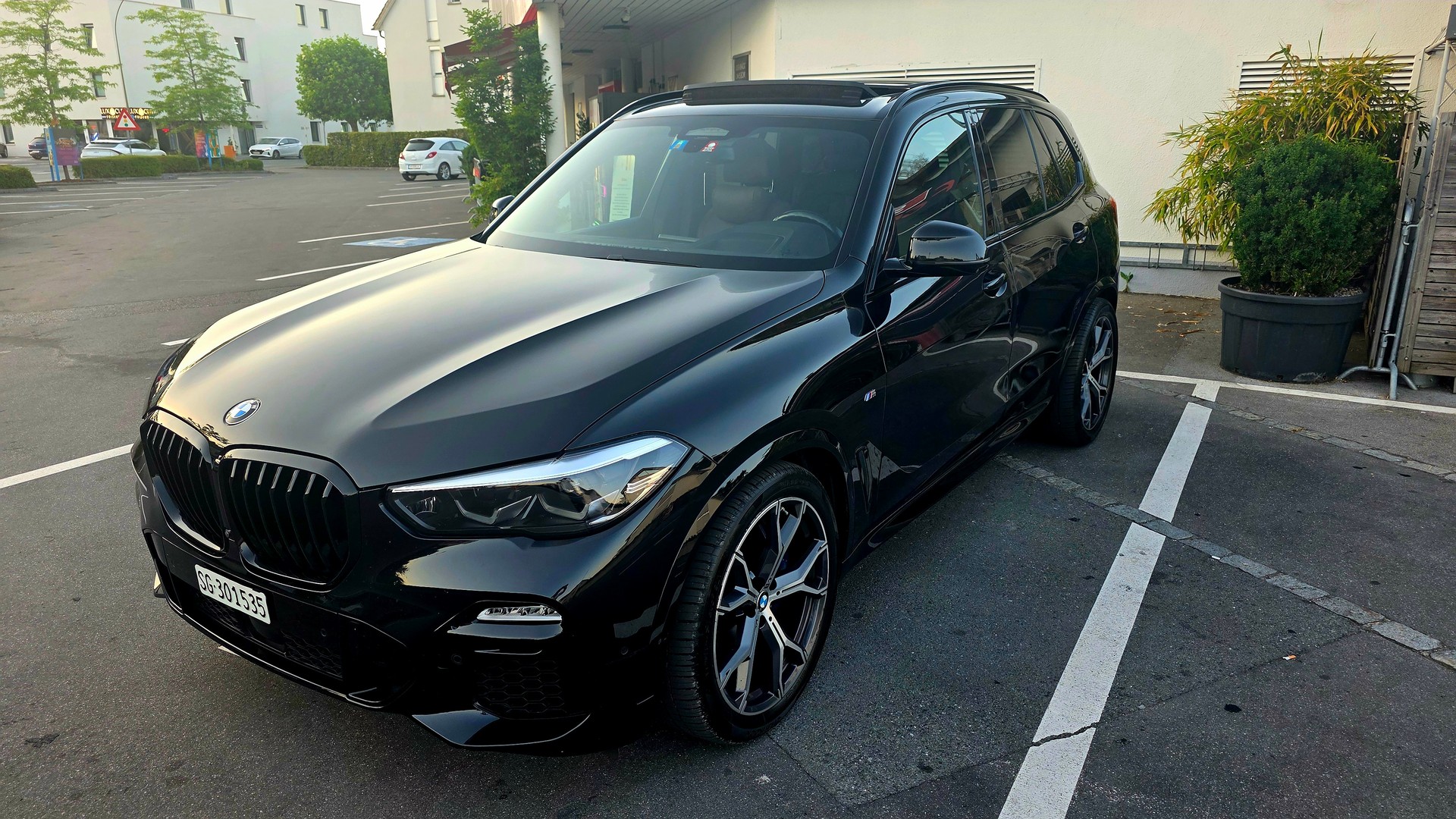 BMW X5 xDrive 30d M-Sportpaket-image-8