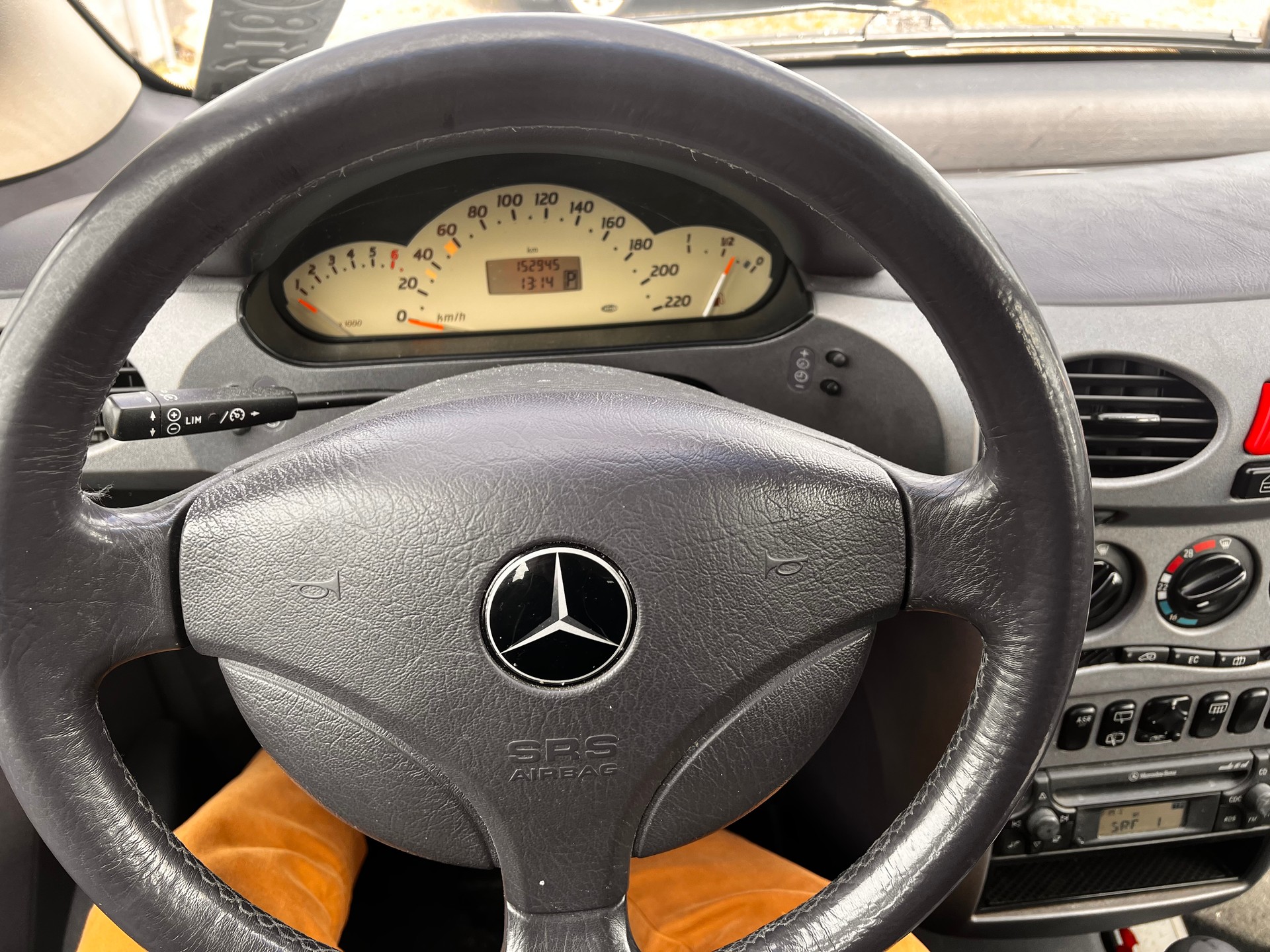 MERCEDES-BENZ A 160 Elégance-image-12