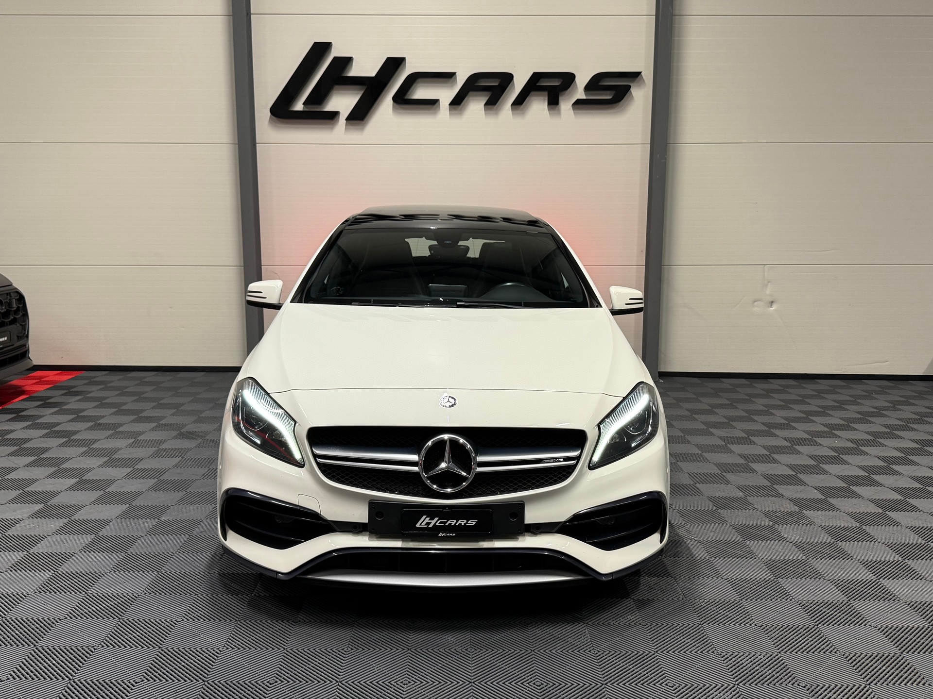 MERCEDES-BENZ A 45 AMG 4m-image-6