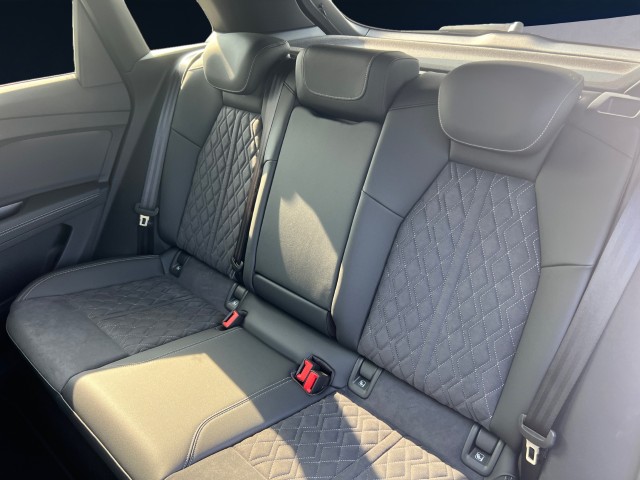 AUDI Q4 e-tron 45 Attraction quattro-image-15