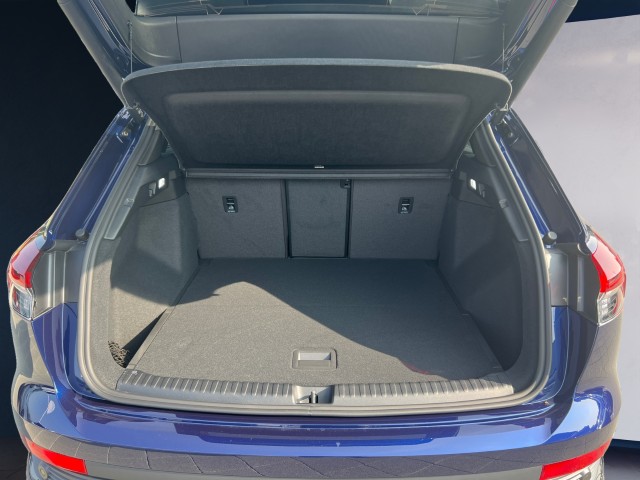 AUDI Q4 e-tron 45 Attraction quattro-image-18