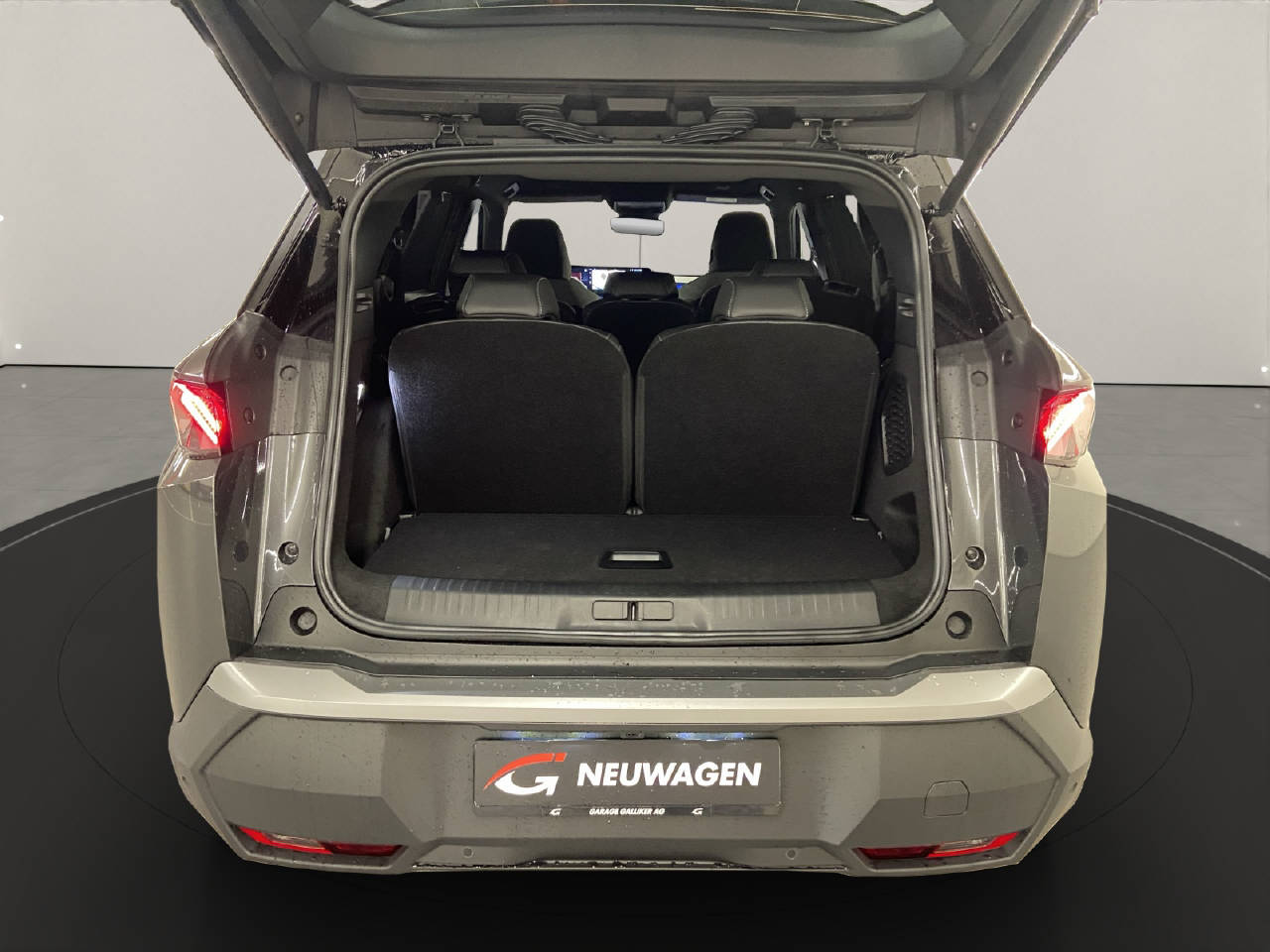 PEUGEOT 5008 1.6 PHEV GT-image-12