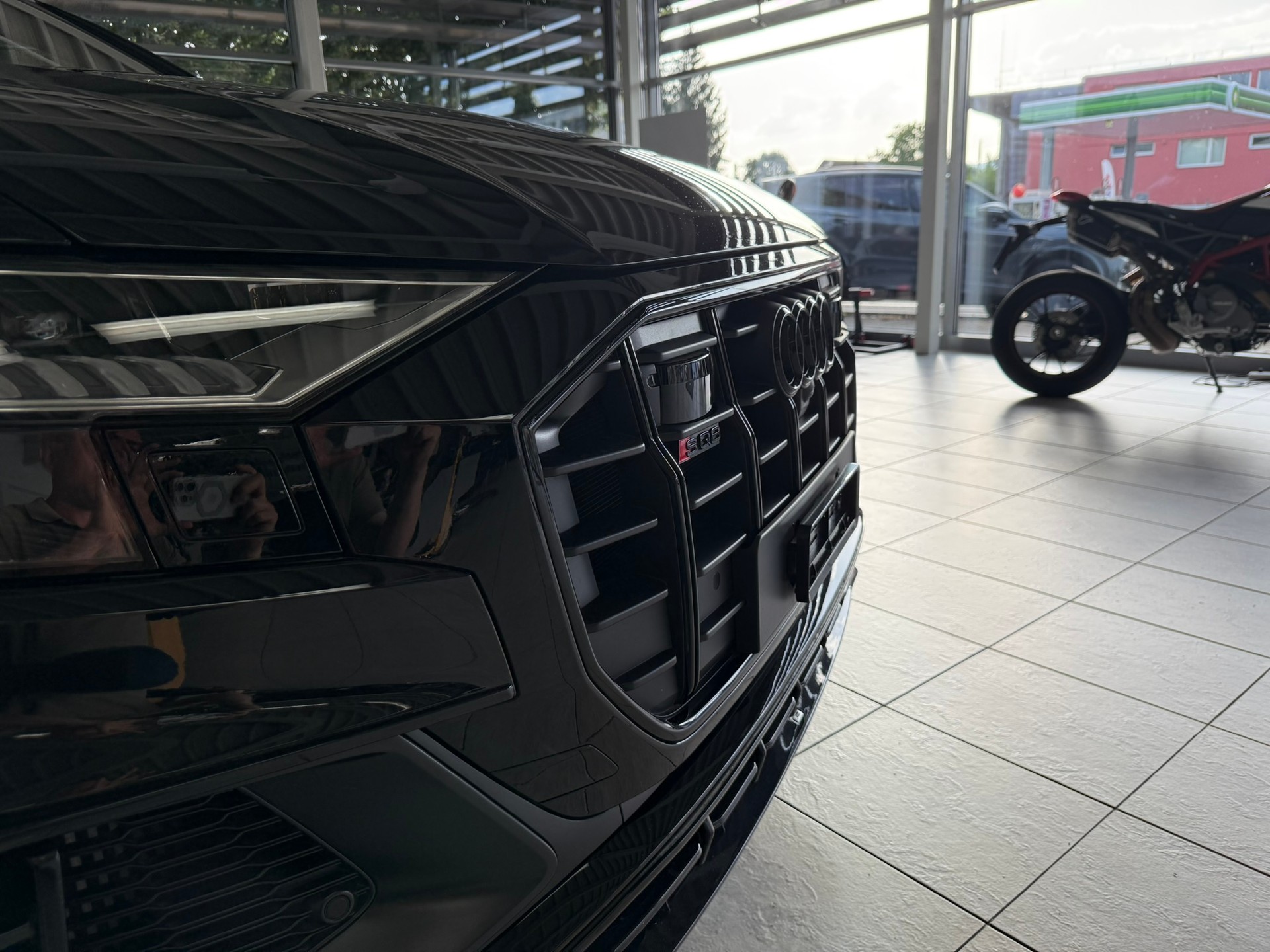 AUDI SQ8 TFSI quattro tiptronic, 8-fach bereift-image-13