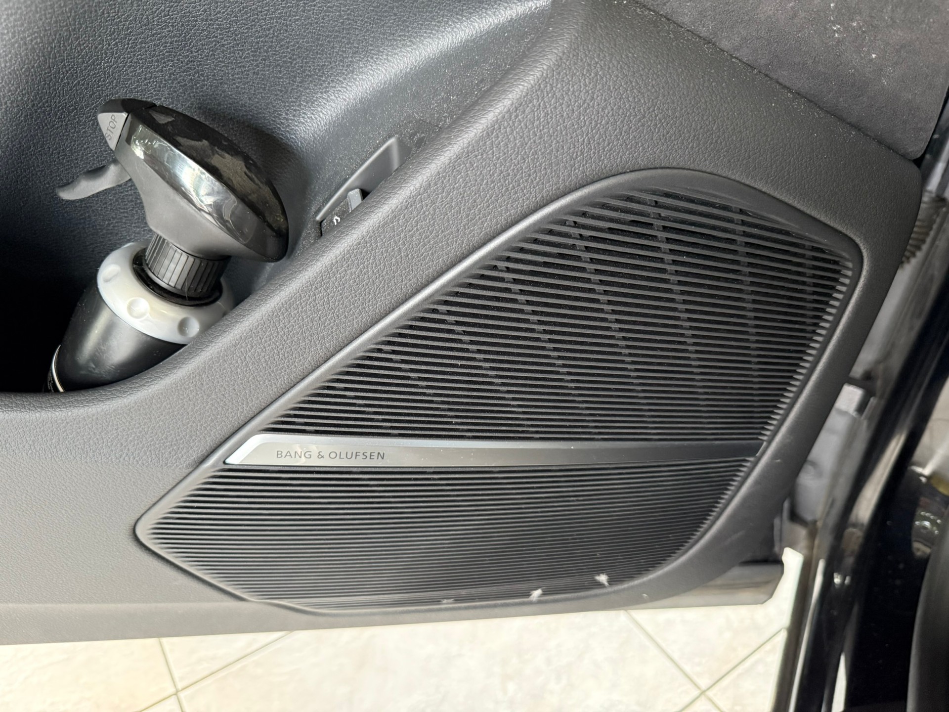 AUDI SQ8 TFSI quattro tiptronic, 8-fach bereift-image-16
