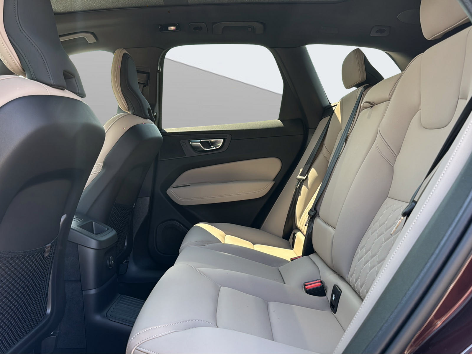 VOLVO XC60 2.0 T6 TE Ultra Bright eAWD-image-13