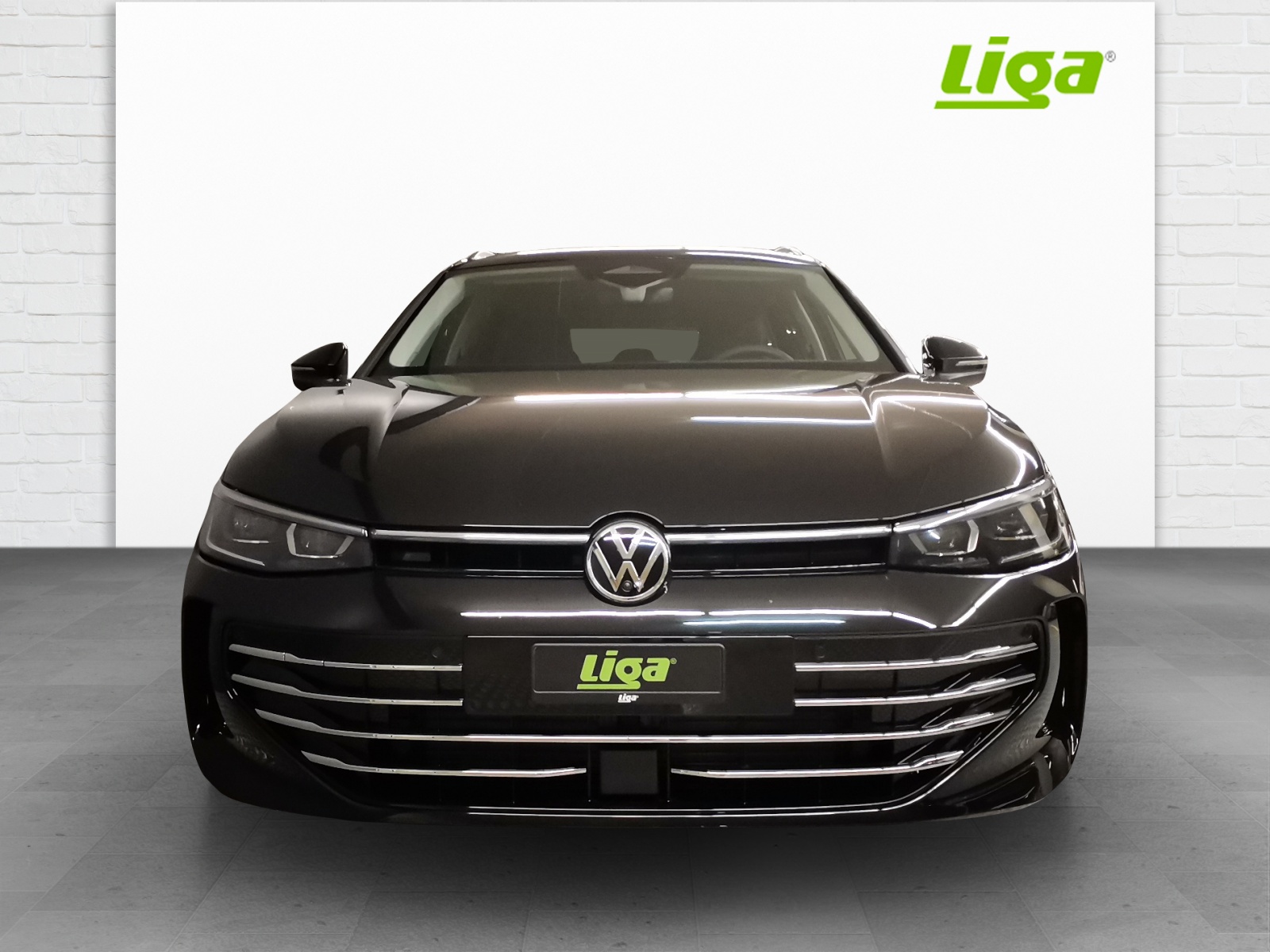 VW Passat Variant 2.0 TDI Elegance DSG-image-2