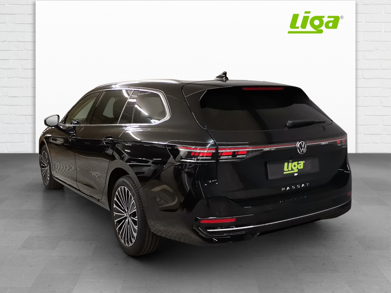 VW Passat Variant 2.0 TDI Elegance DSG-image-3
