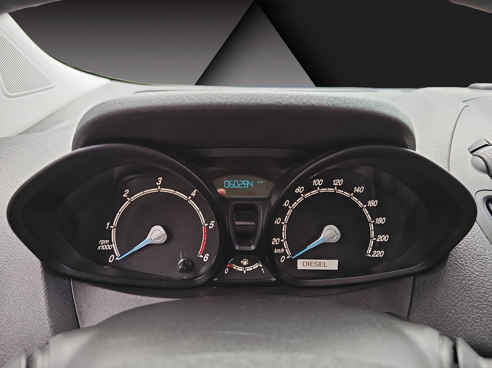 FORD Tourneo Courier 1.5 TDCi Trend-image-7