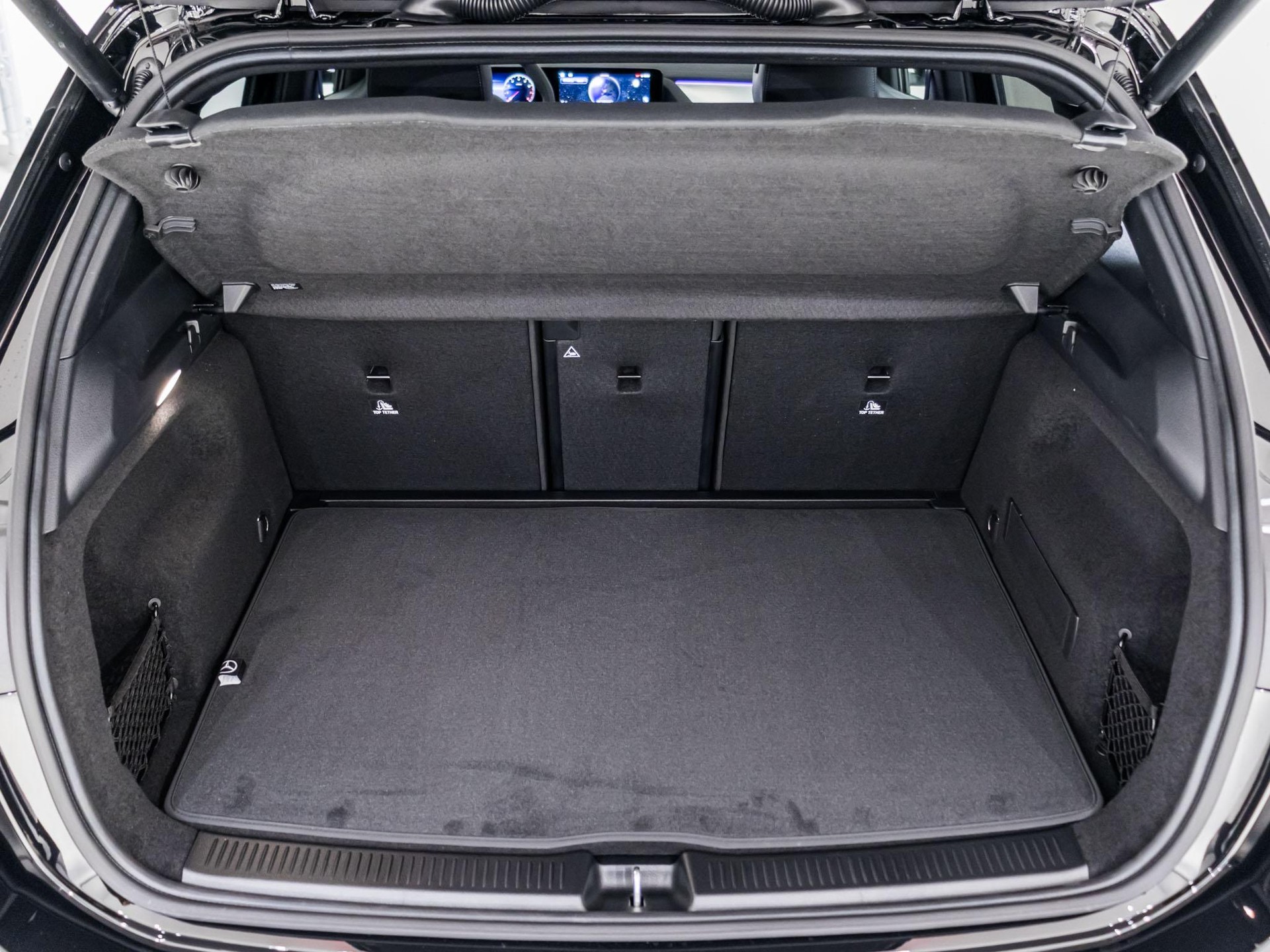 MERCEDES-BENZ B 250 4MATIC-image-13