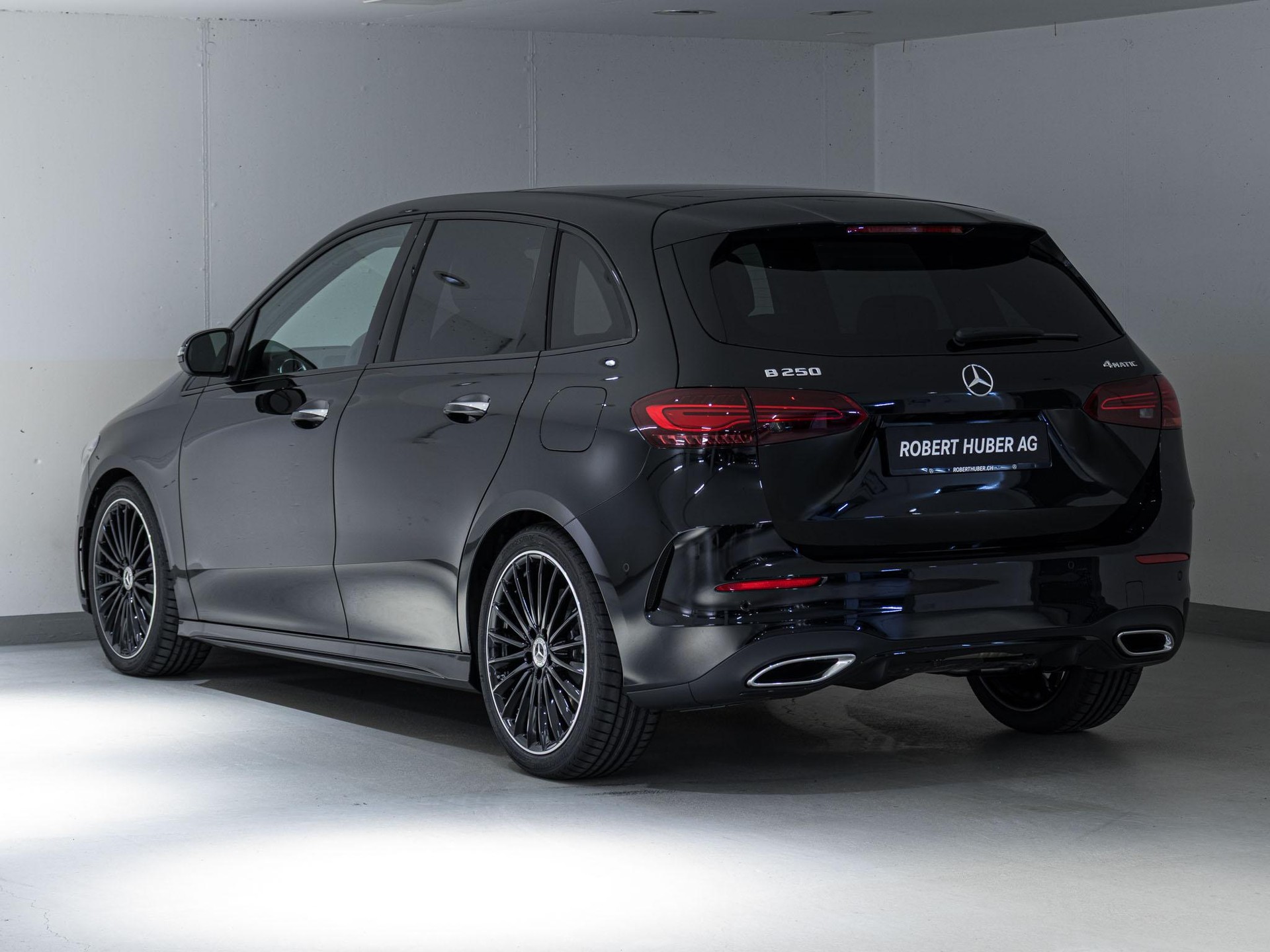 MERCEDES-BENZ B 250 4MATIC-image-3
