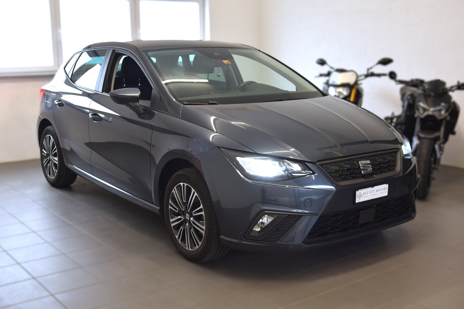 SEAT Ibiza 1.0 EcoTSI Urban-image-2