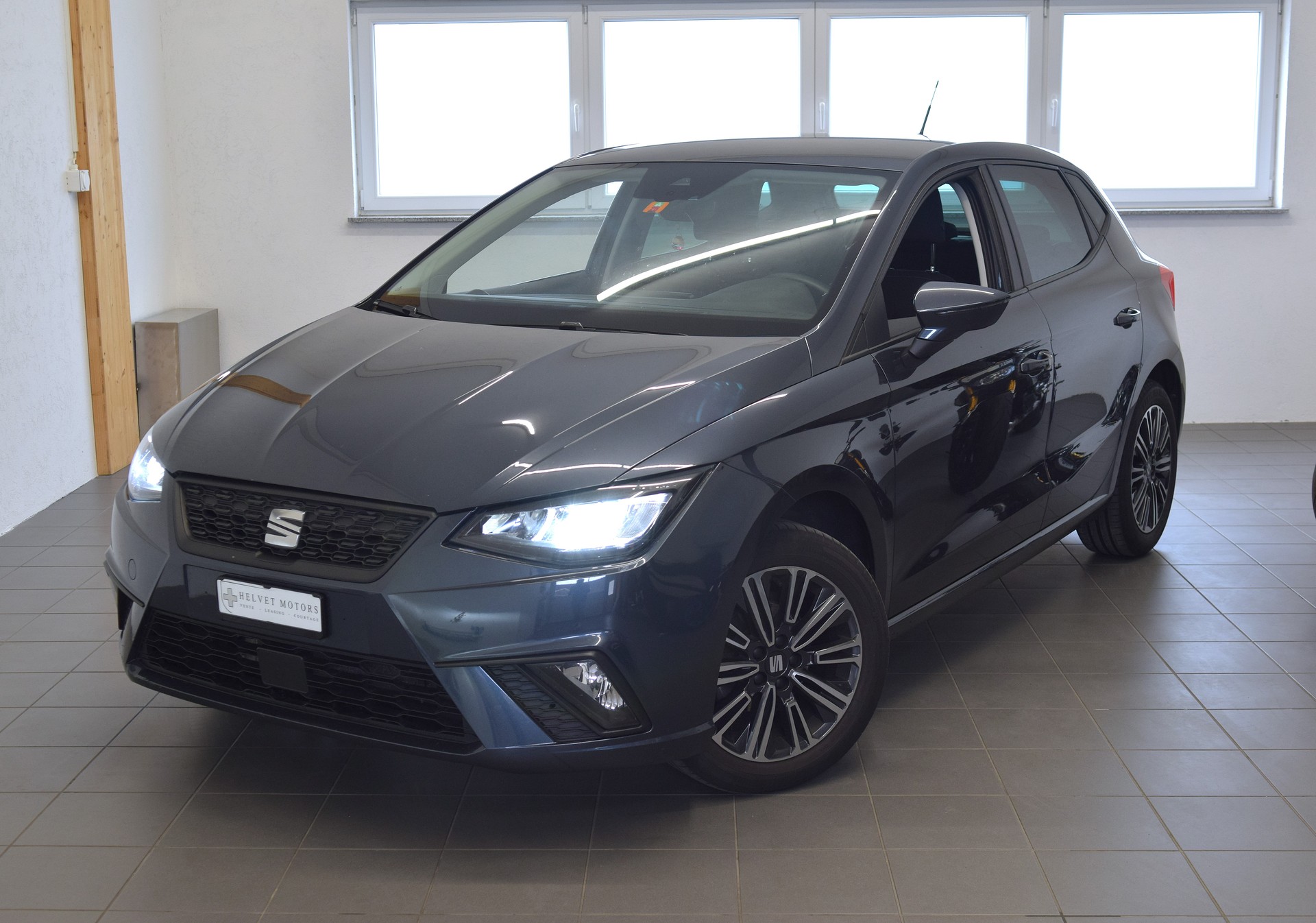 SEAT Ibiza 1.0 EcoTSI Urban-image-0